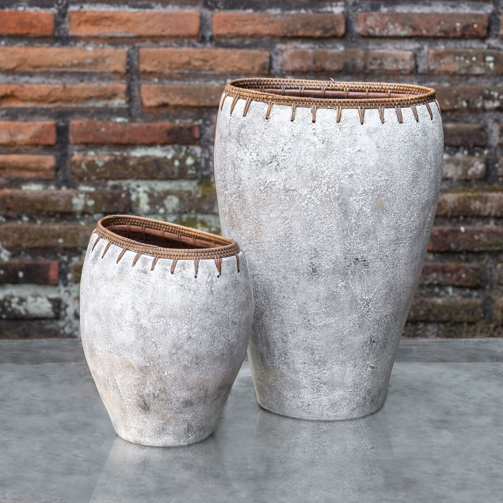 Dua Terracotta Vases, S/2 - Image 0