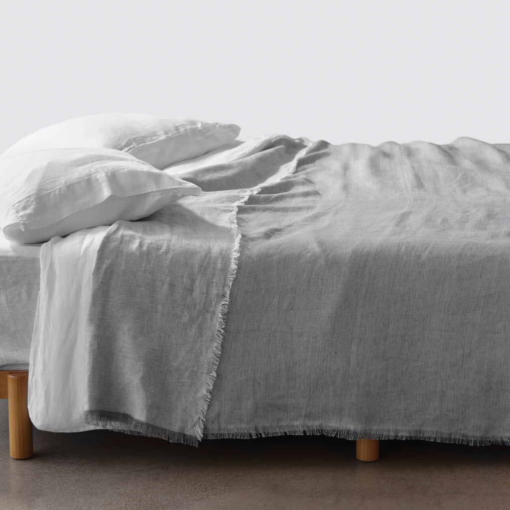 The Citizenry Arya Linen Bed Blanket | Olive - Image 4