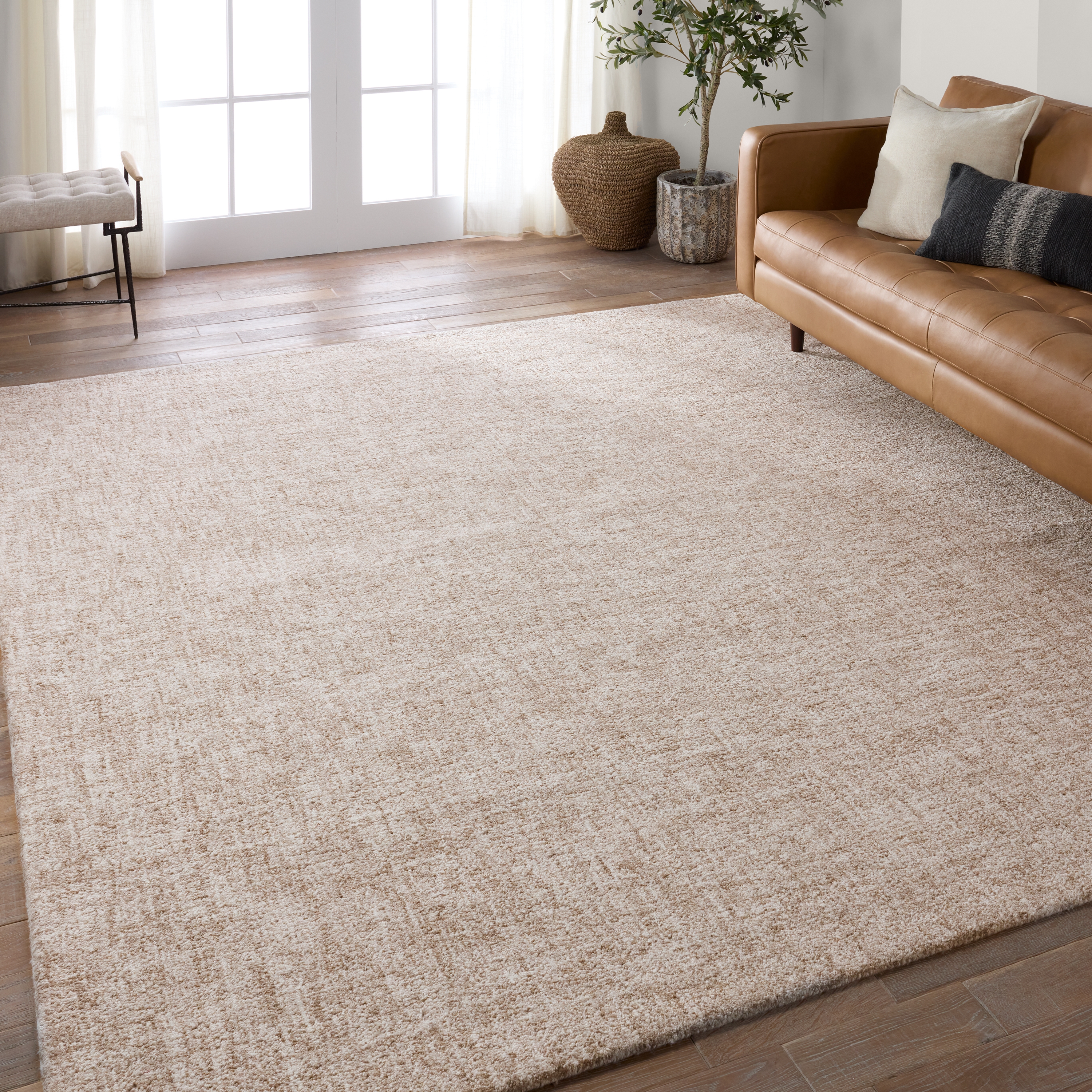 Harding Handmade Indoor/Outdoor Solid Tan/Cream Area Rug (2'X3') - Image 4