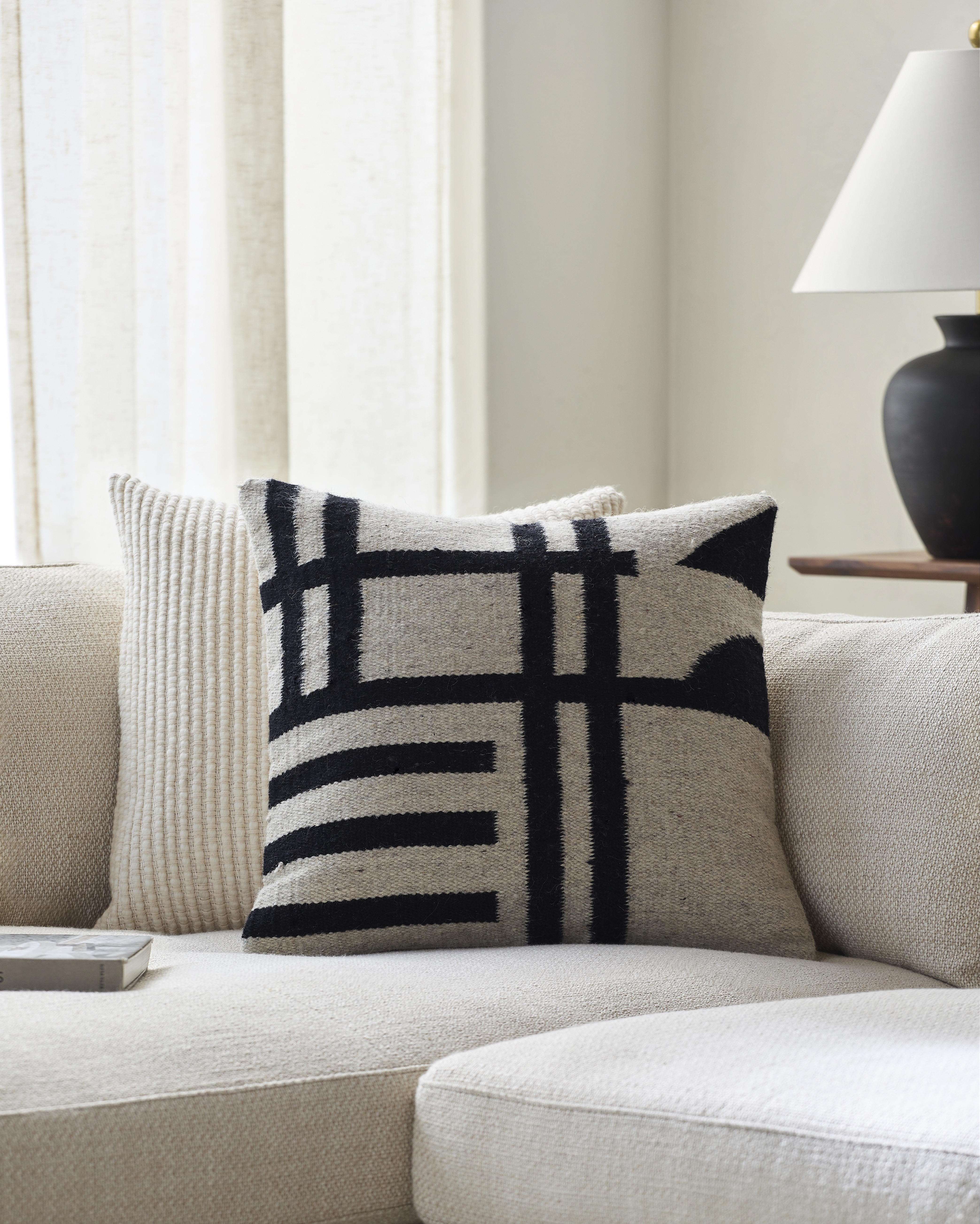 Garold GOL-001 18"L x 18"W Down Filled Pillow - Image 1