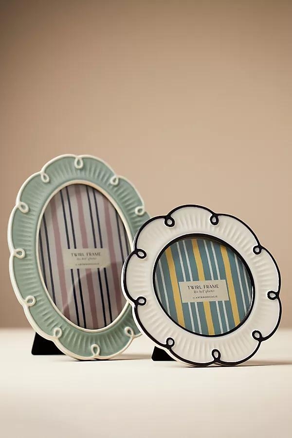 Twirl Ceramic Picture Frame - Image 0