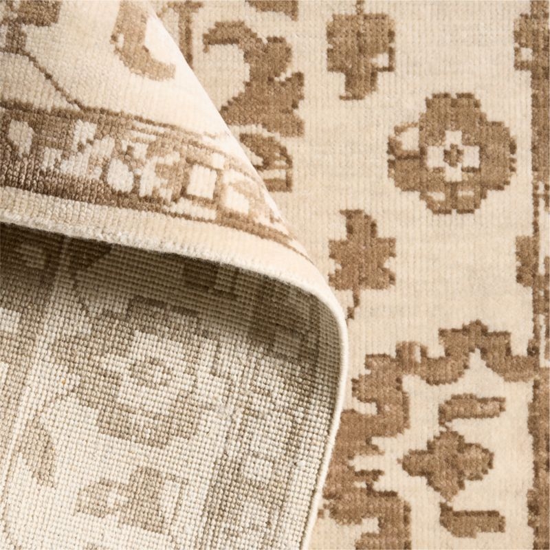 Cassis Wool Floral Ivory Handknotted Area Rug 6'x9' - Image 3