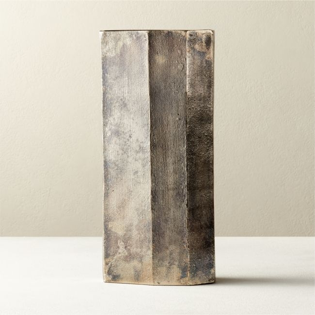 Nissa Cast Aluminum Vase - Image 0