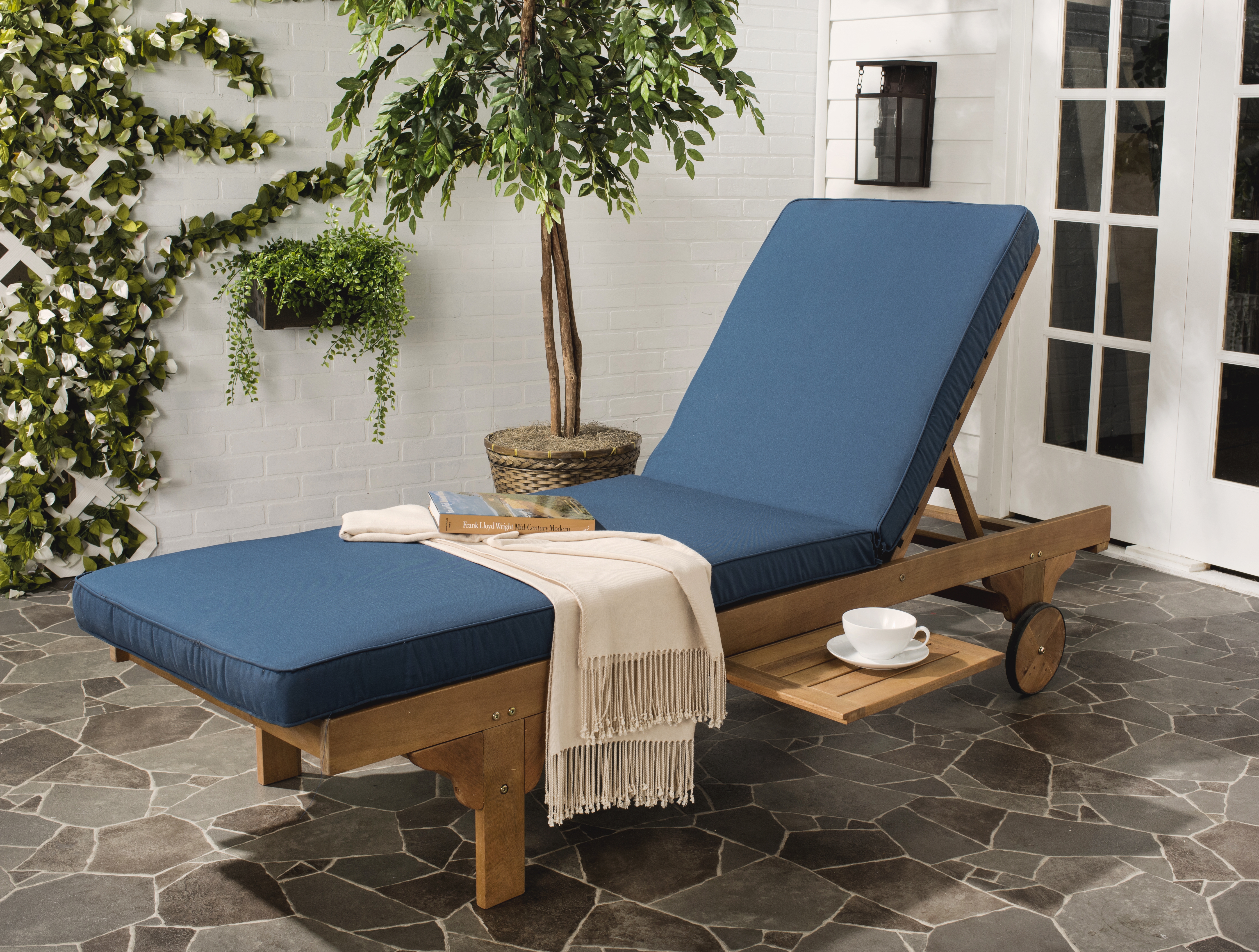 Newport Chaise Lounge Chair With Side Table - Natural/Navy - Arlo Home - Image 6