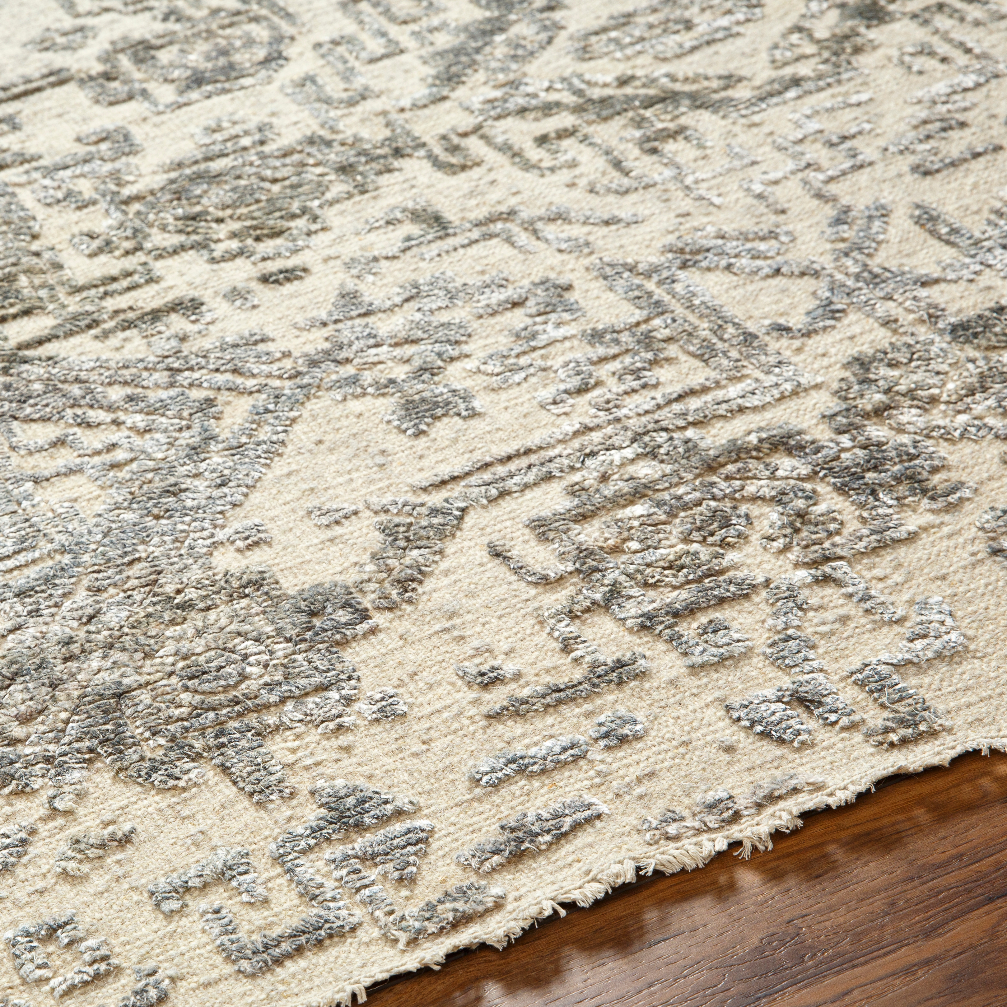 Amina Beige Indoor 2' x 3' Handmade Rug - Image 2