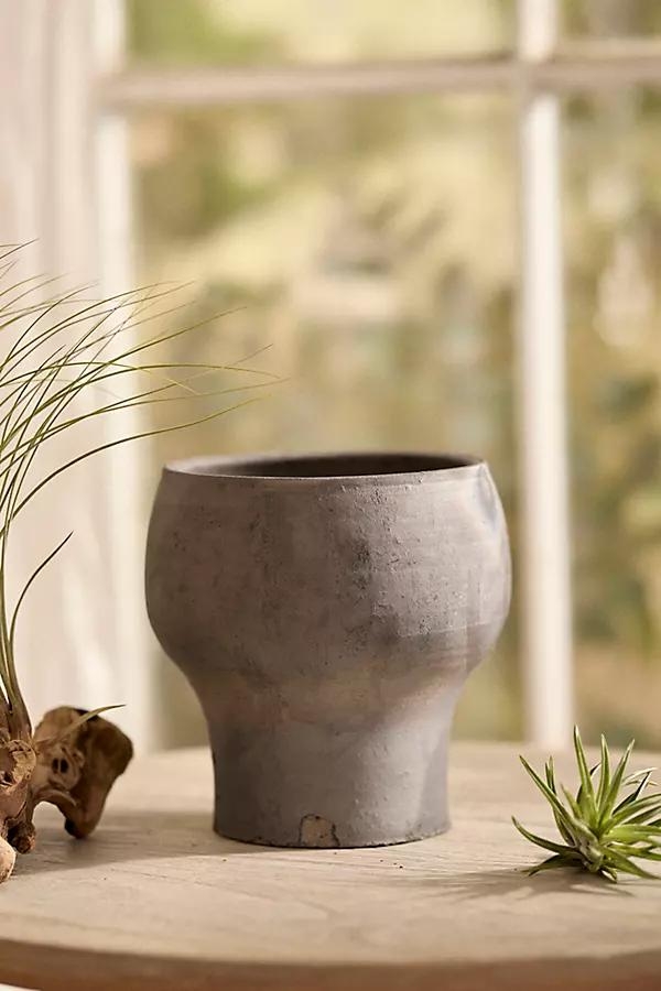Oslo Footed Planter - Image 0