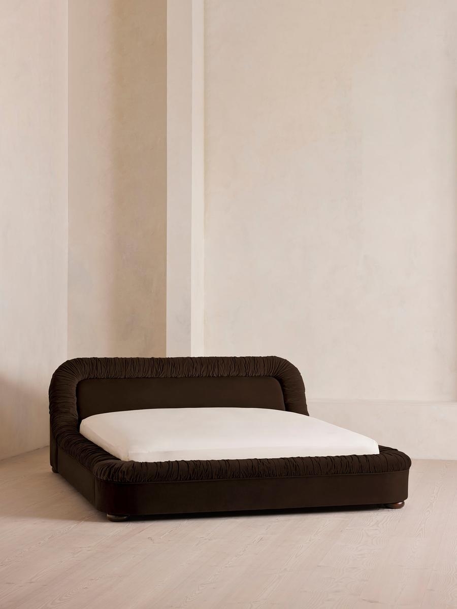 Vara Bed, Queen, Velvet, Chocolate, US - Image 0