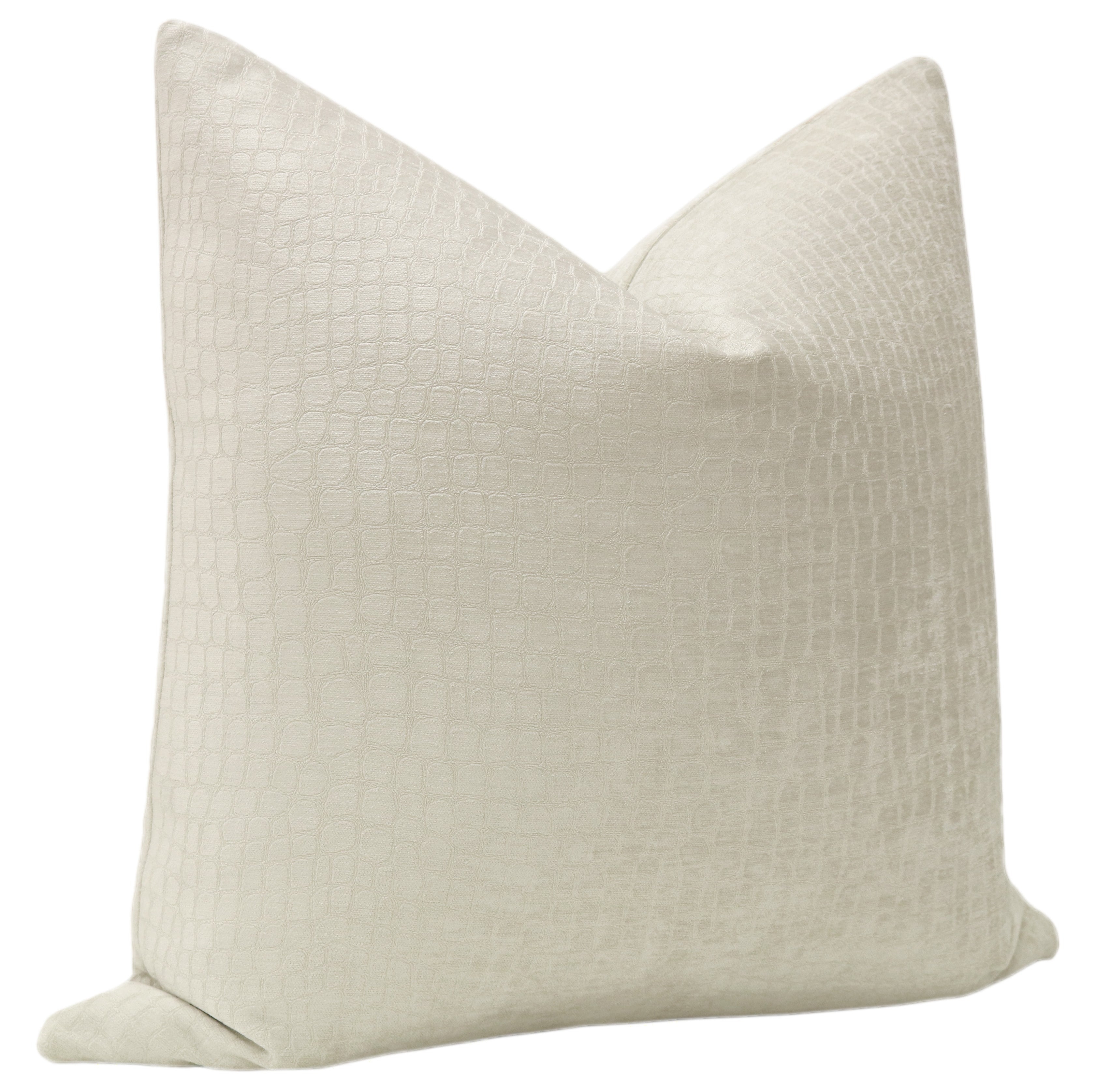 CROCODILE CHENILLE - 14" X 36" - Image 1