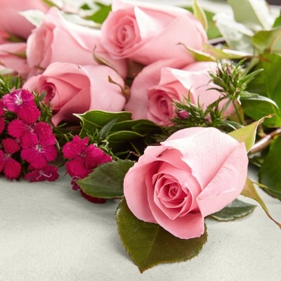 Pink Rose Premium Bouquet with Vase - Image 1