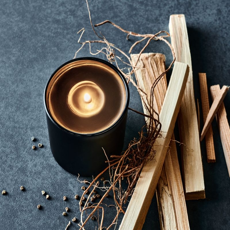 Monochrome No. 02 Onyx Scented Candle - Vetiver, Cedarwood and Musk - Image 1