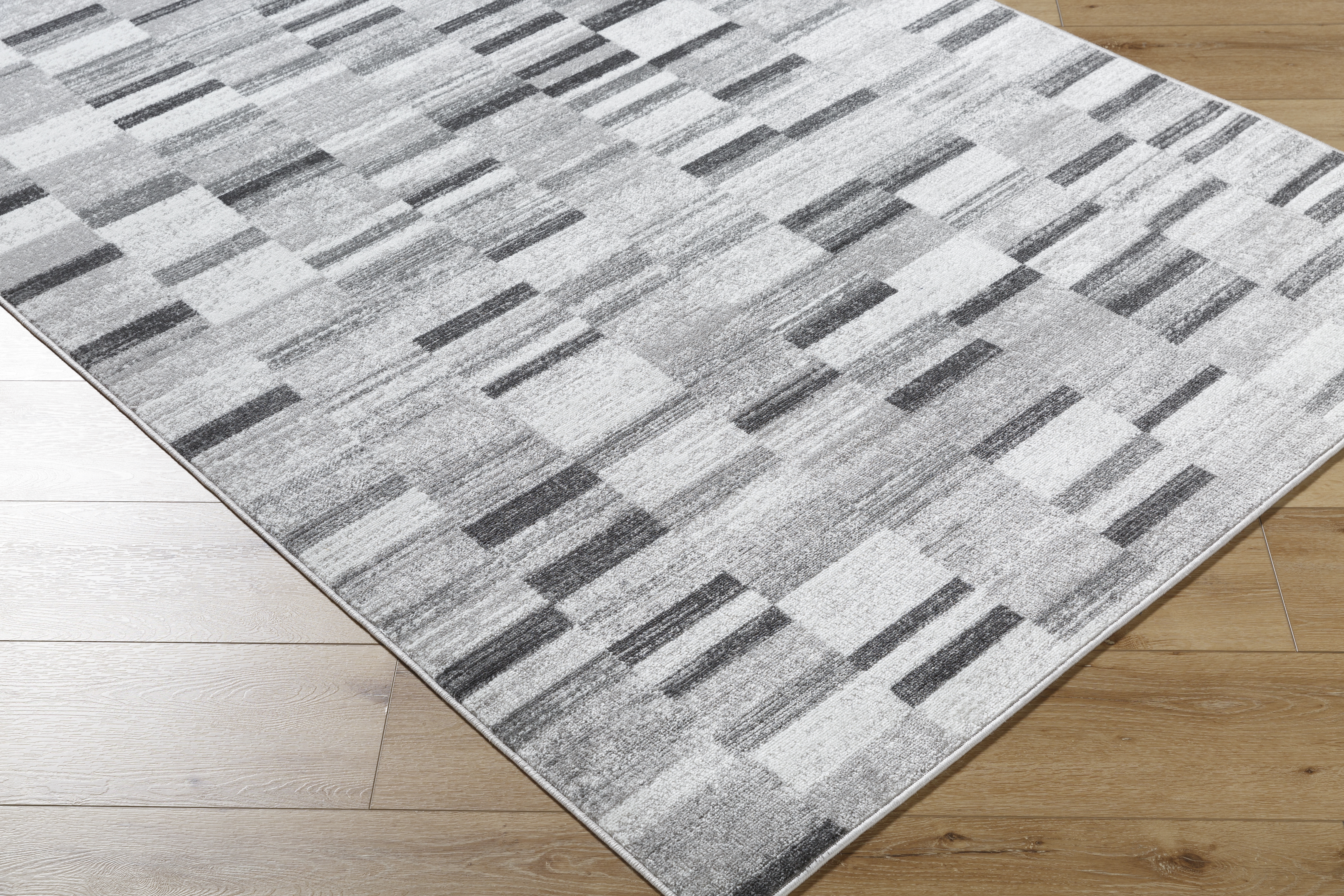 Monte Carlo Gray Indoor 5'3" x 7'3" Machine Woven Rug - Image 3