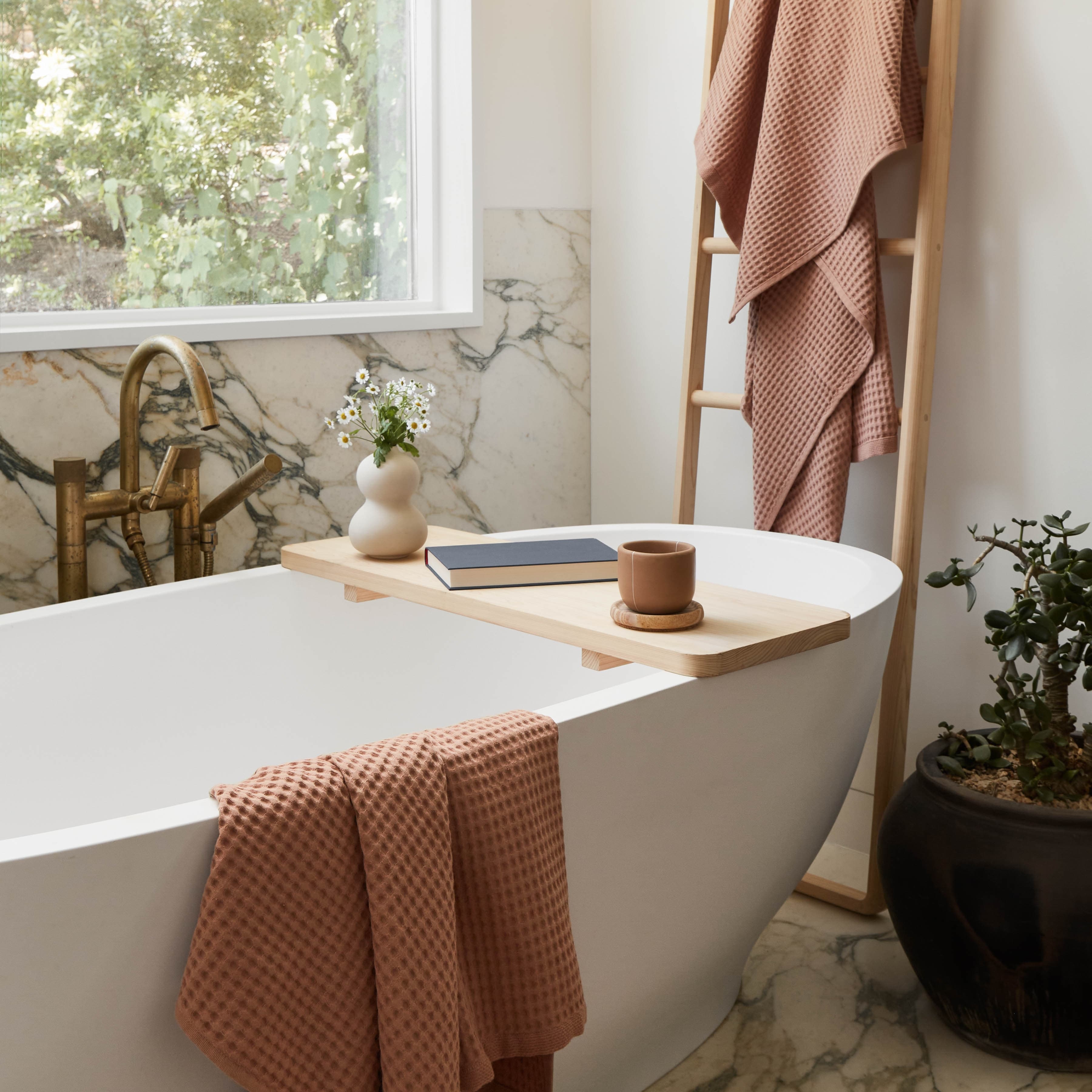 The Citizenry Hansa Vase | Matte Ivory - Image 5