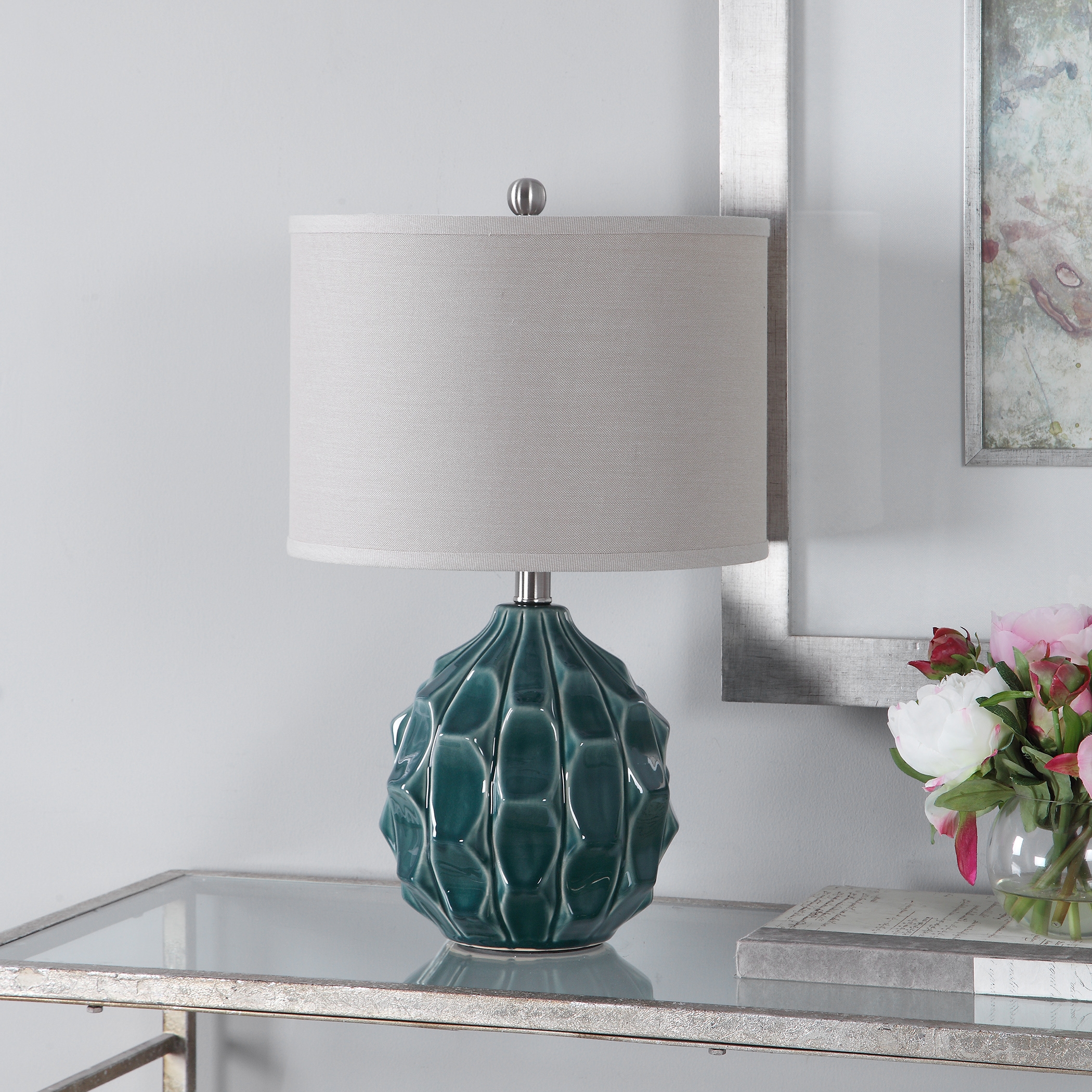 Scalloped Ceramic Table Lamp - Image 5