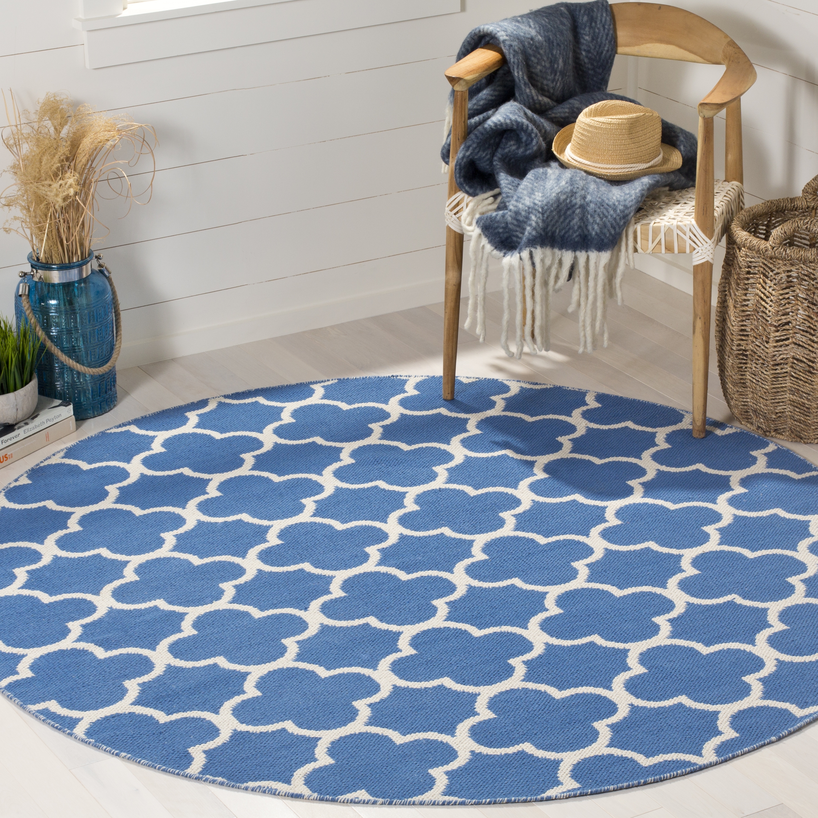 Arlo Home Hand Woven Area Rug, MTK725C, Blue/Ivory,  6' X 6' Round - Image 1