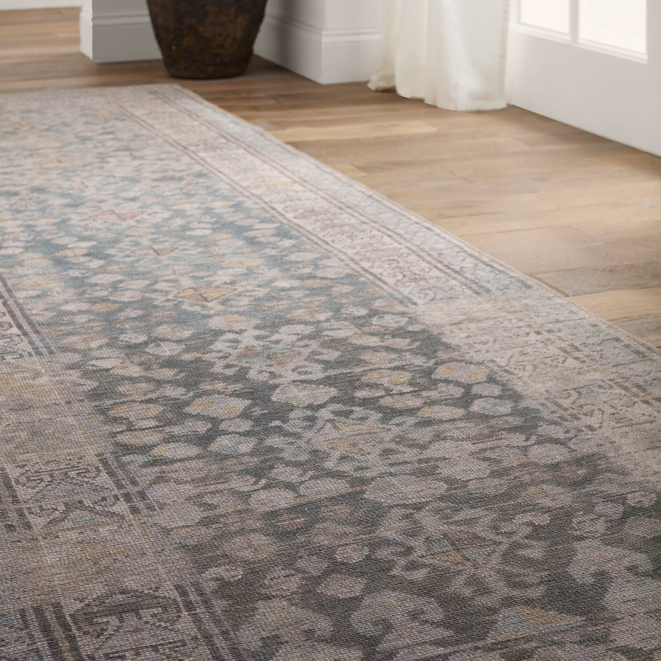 Label J Oakley CAN01 Medallion Gray and Tan Runner Rug (2'1"x6') - Image 5