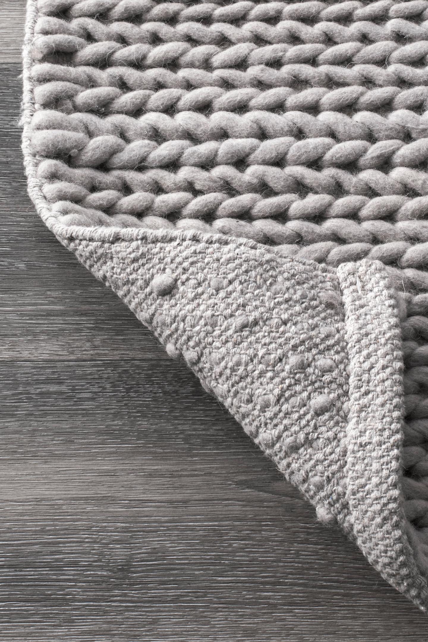 Hand Woven Chunky Woolen Cable Rug Area Rug - Image 3
