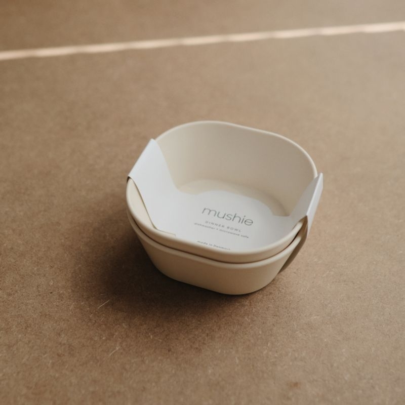 Mushie 2-Pack Ivory Square Plastic Dinner Bowls - Image 1
