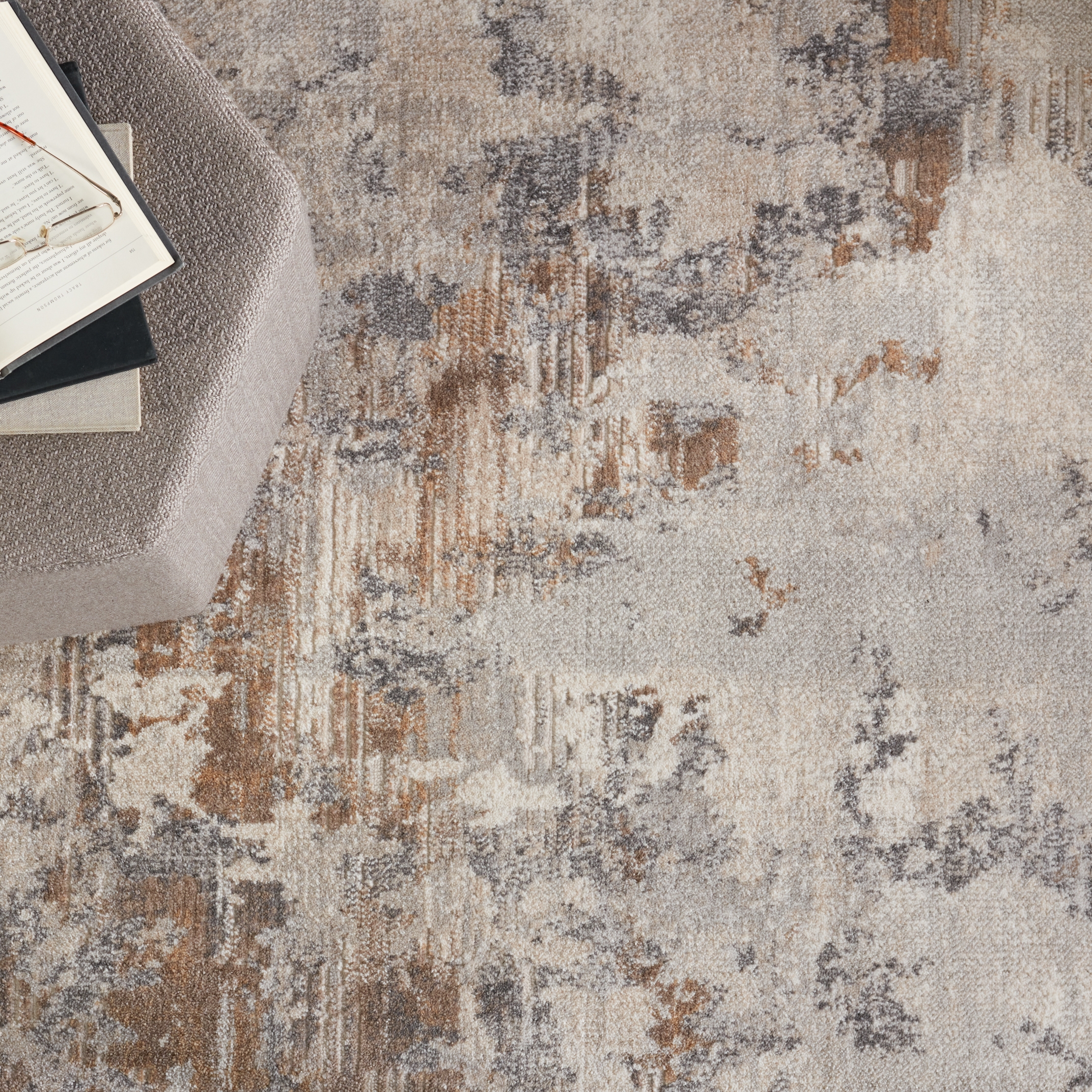 Vibe by Louna Abstract Light Gray/ Gold Area Rug (4'X6') - Image 7