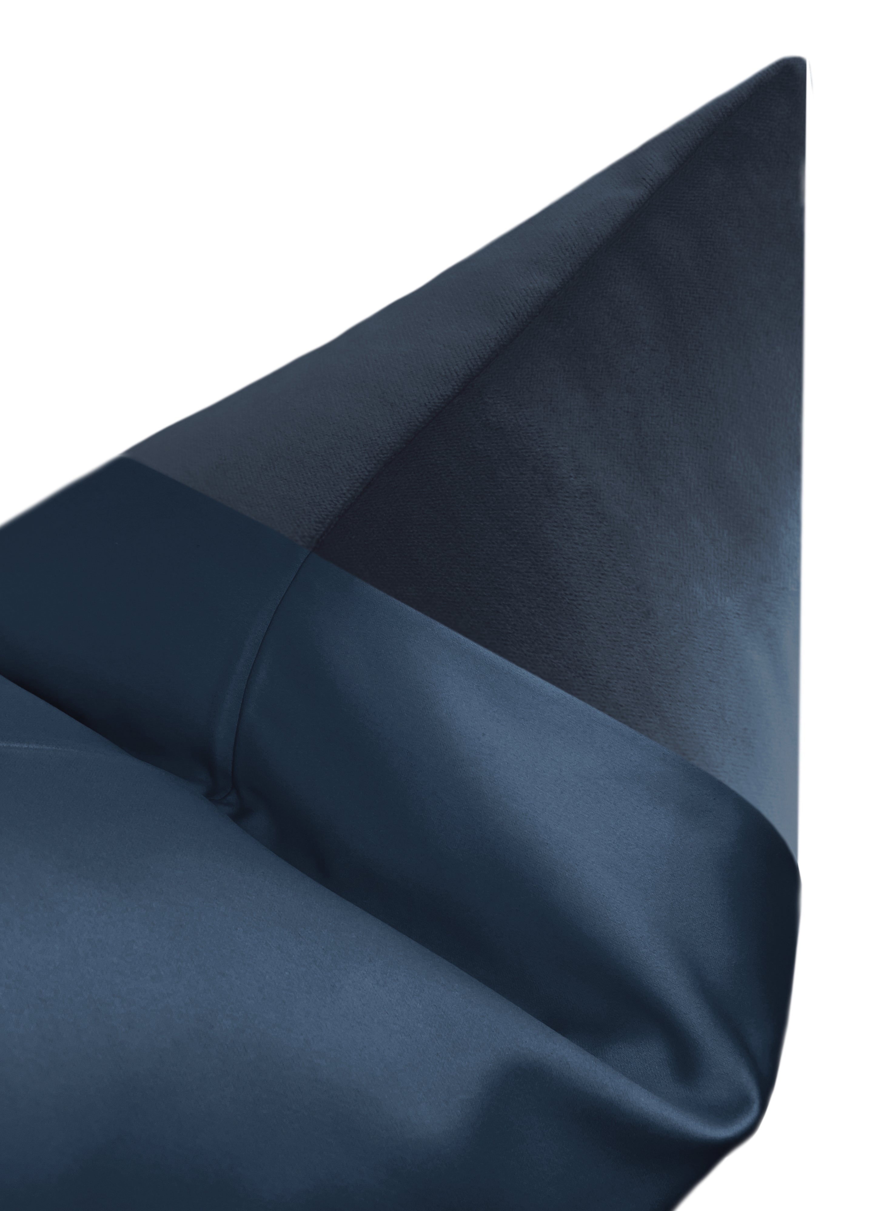 PANEL MONOCHROMATIC : SOCIETY VELVET // PRUSSIAN BLUE - 20” X 26” STANDARD SHAM - Image 2