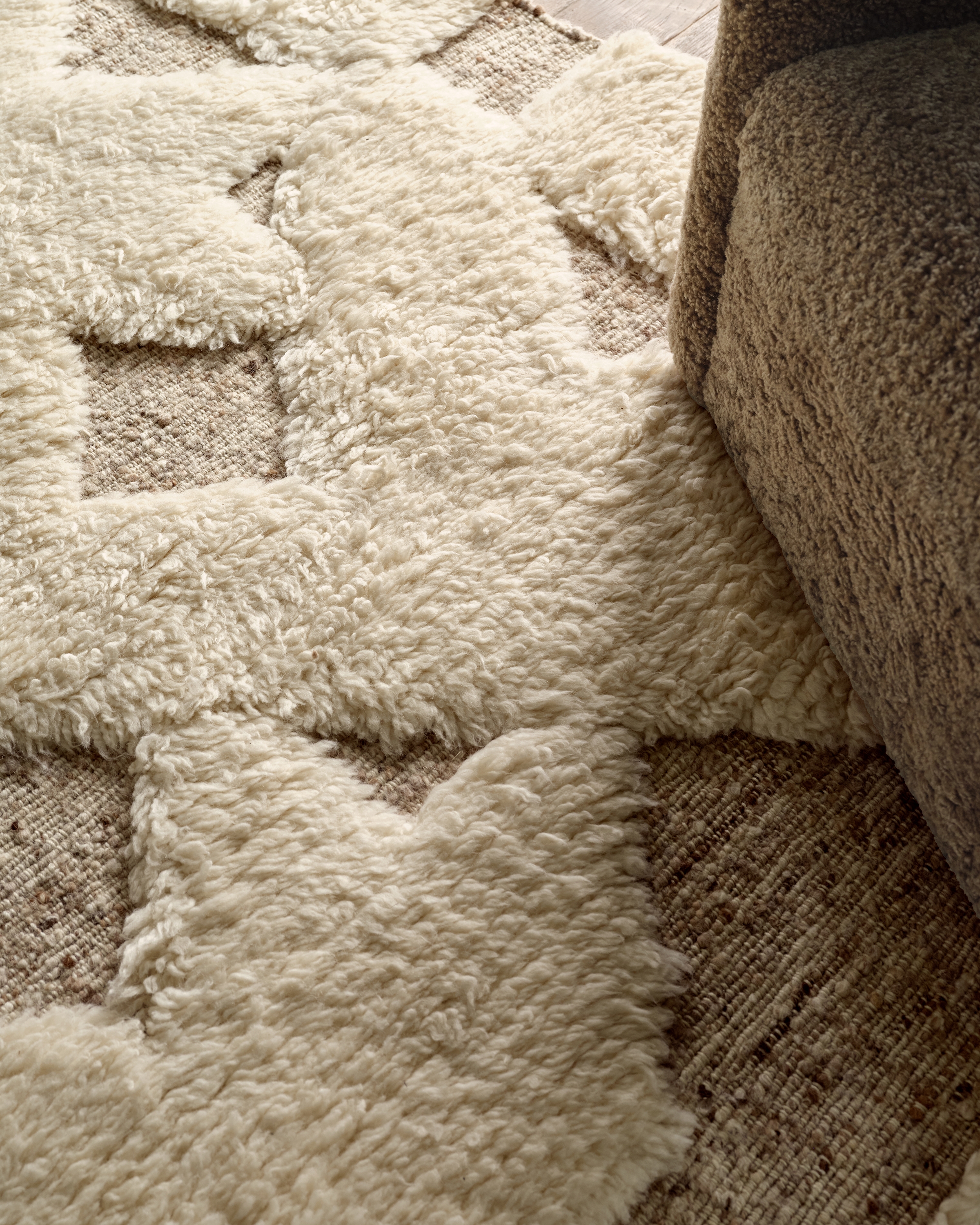 Michael Habachy By Giza GAM02 Handmade Geometric Tan and White Area Rug (8'x10') - Image 5