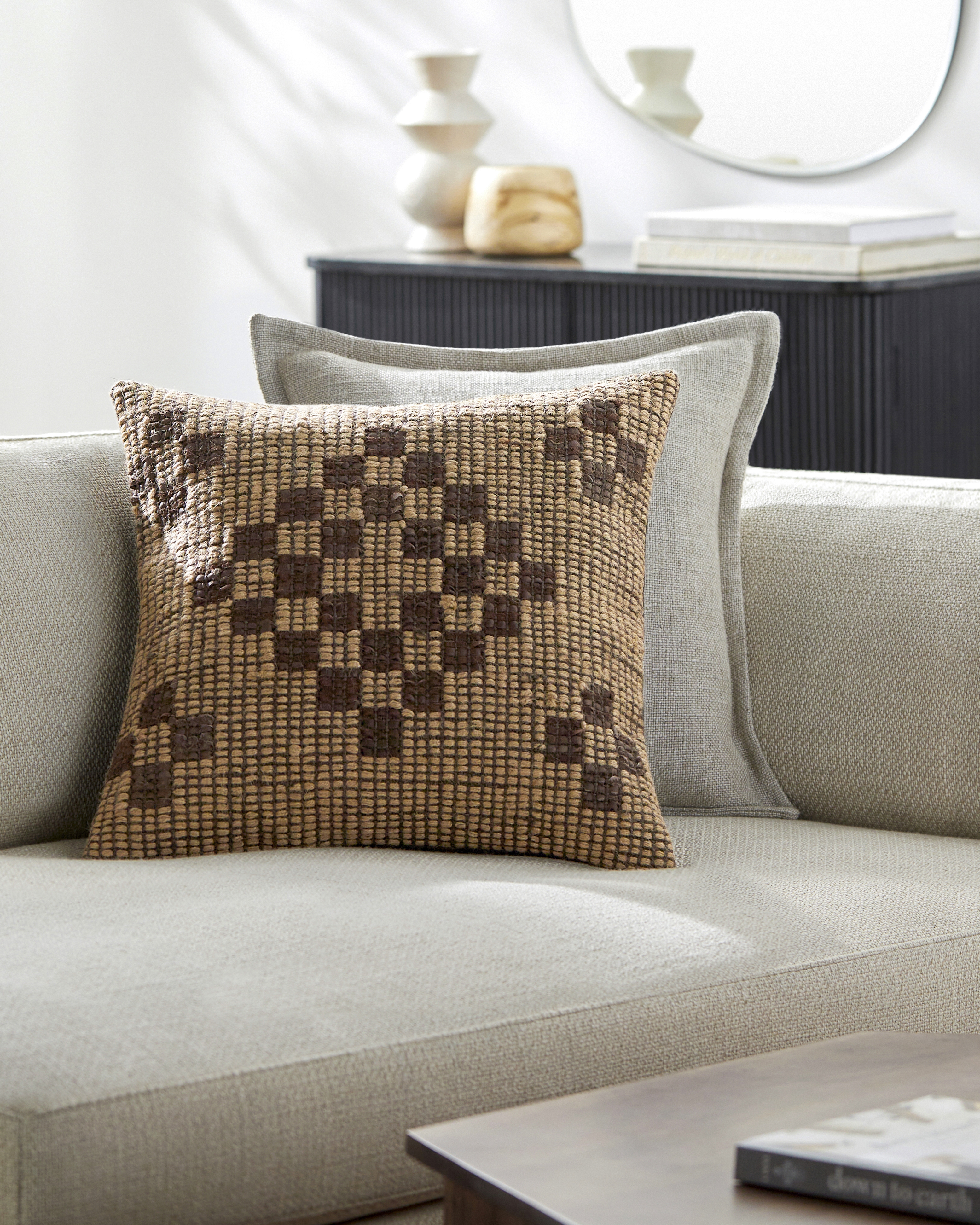 Twareg TWR-003 18"L x 18"W Pillow Cover - Image 1