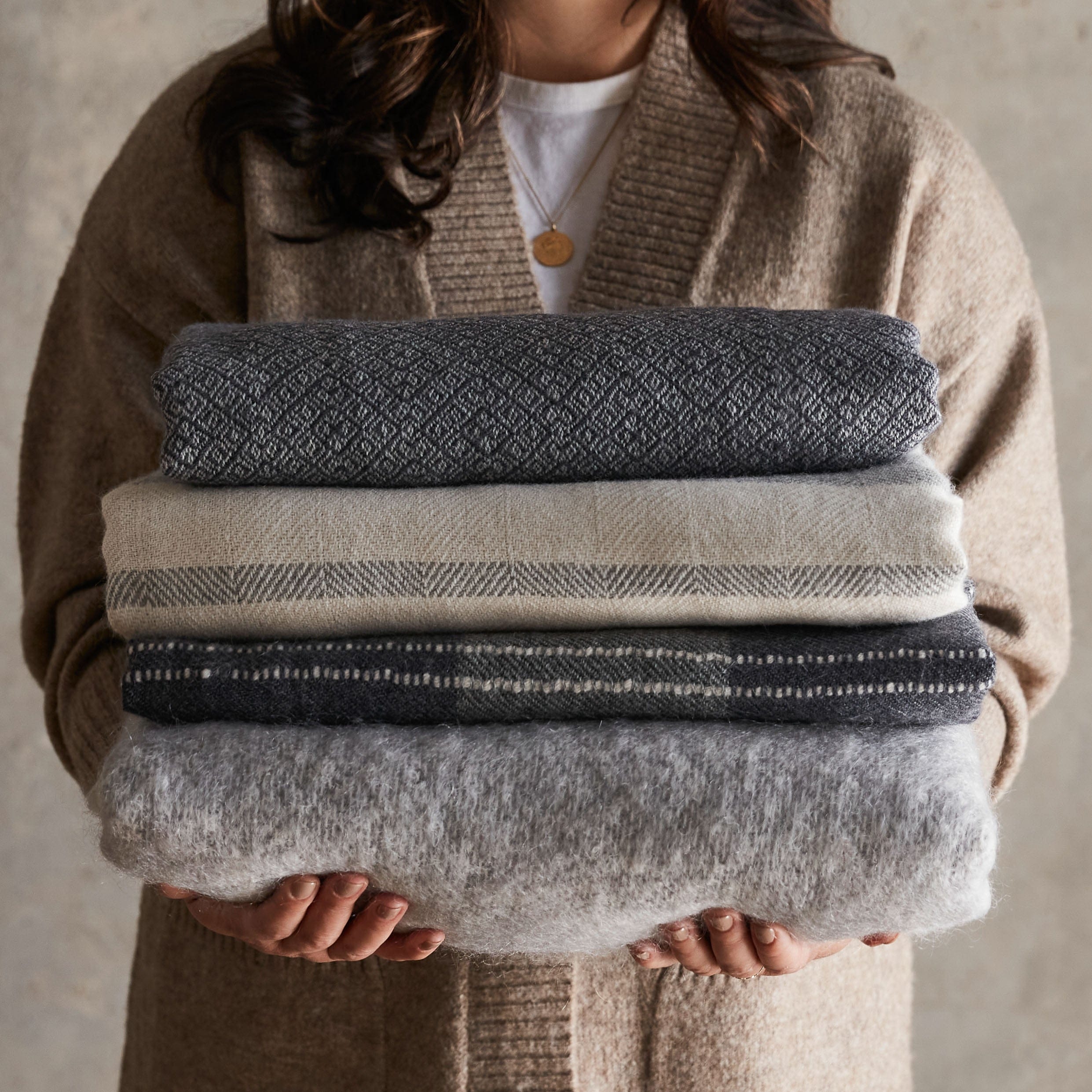 The Citizenry Cuadra Alpaca Throw | Grey - Image 3