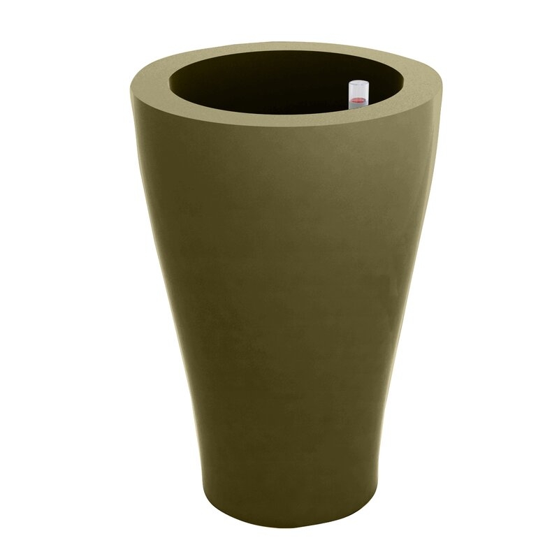 Vondom Curvada Resin Pot Planter - Image 0