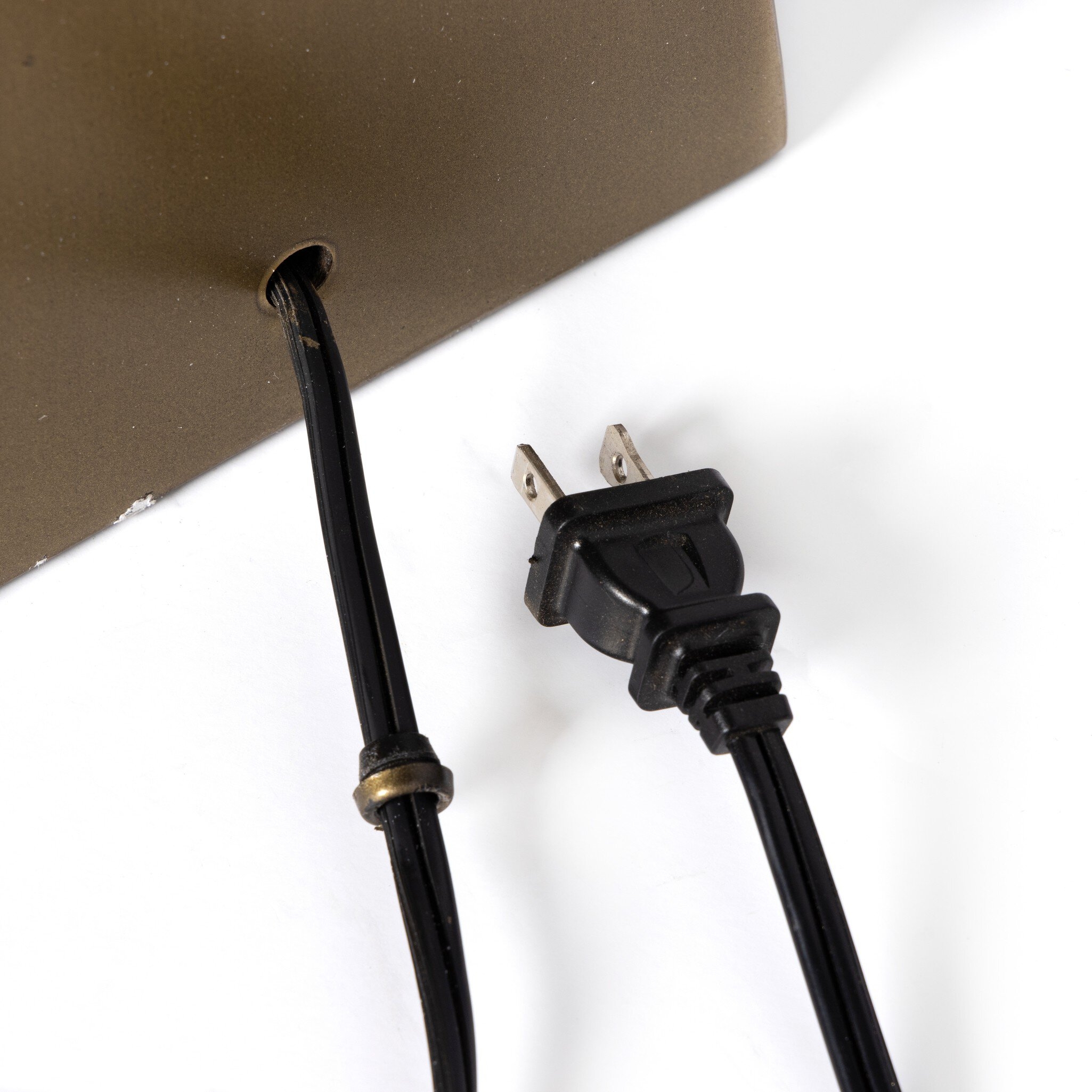 Leander Table Lamp - Dark Antique Brass - Image 9