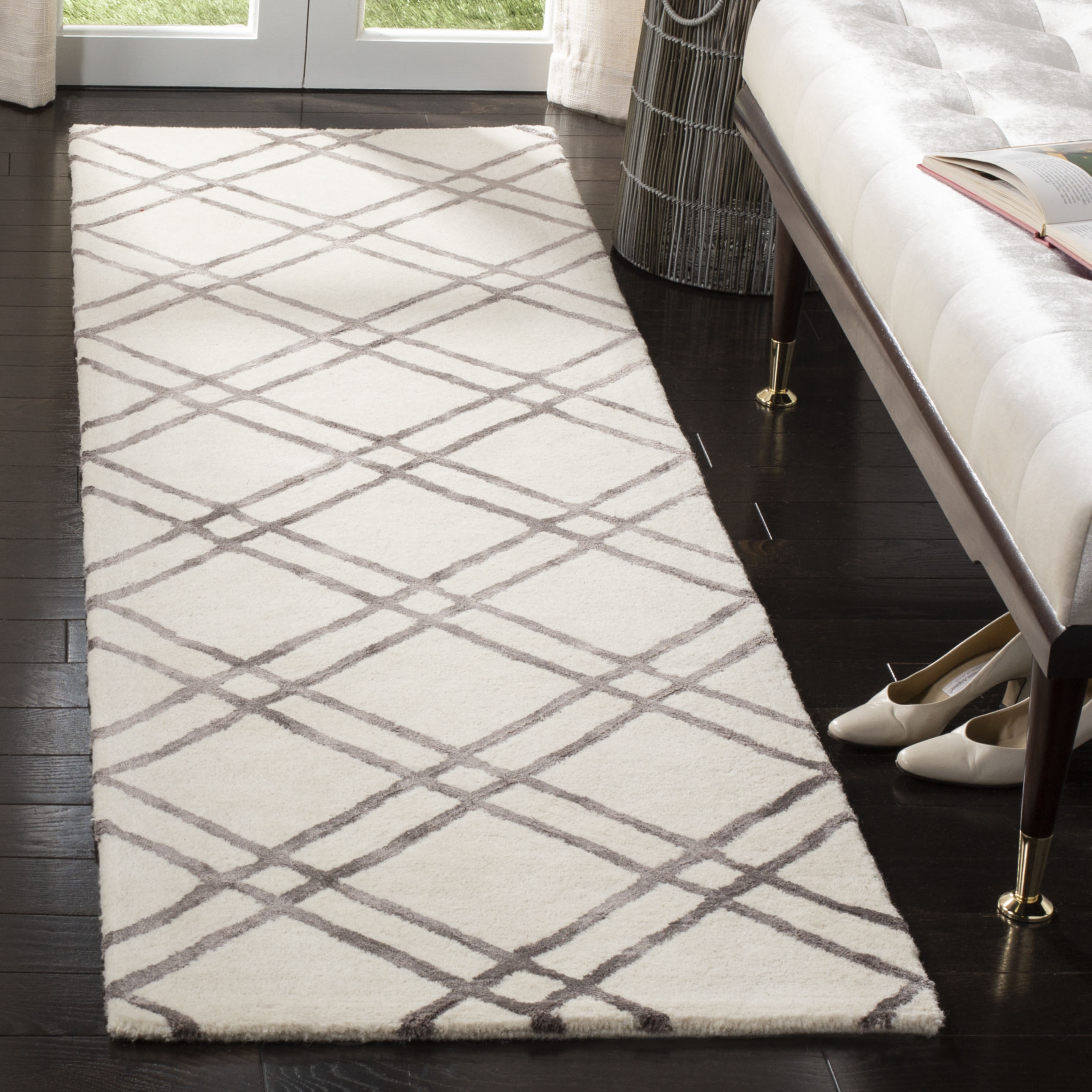 Arlo Home Hand Tufted Area Rug, HIM901H, Ivory/Dark Grey,  2' 3" X 8' - Image 1
