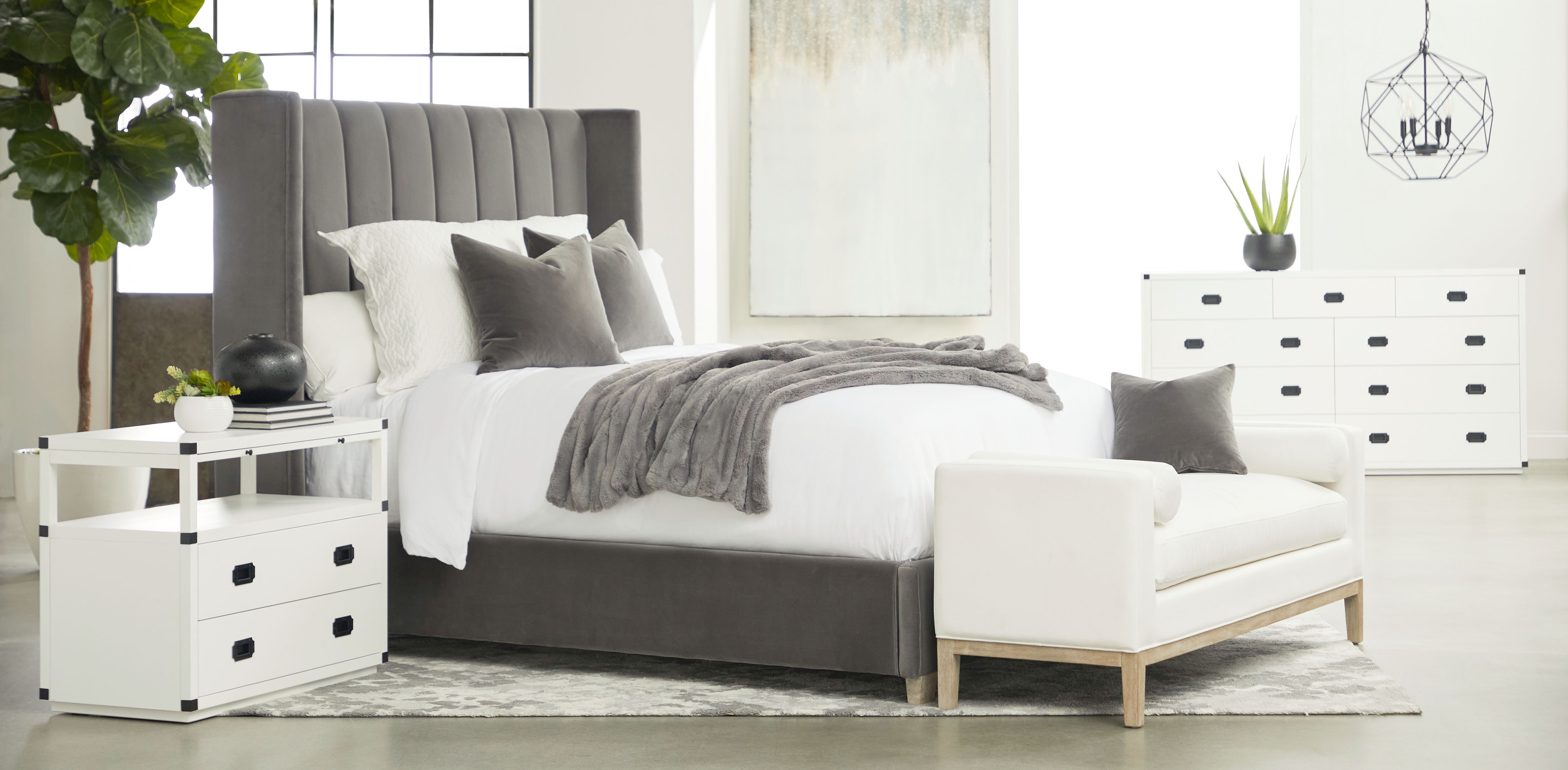 Chandler Standard King Bed - Image 12