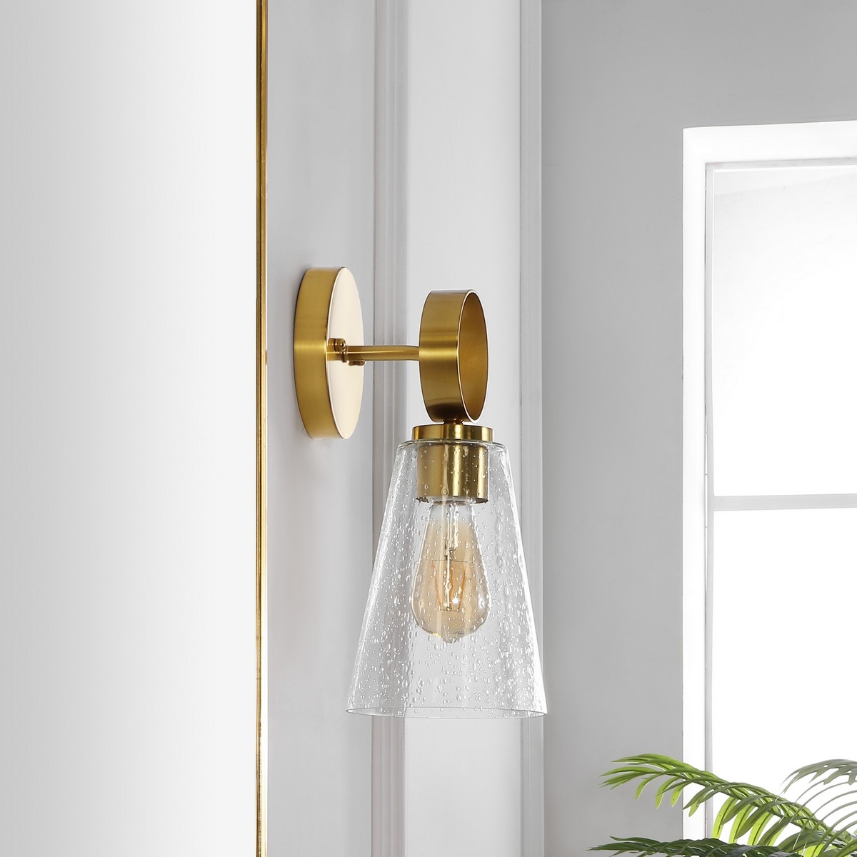 Taelor 7" Wall Sconce - Brass / Clear - Safavieh - Image 2
