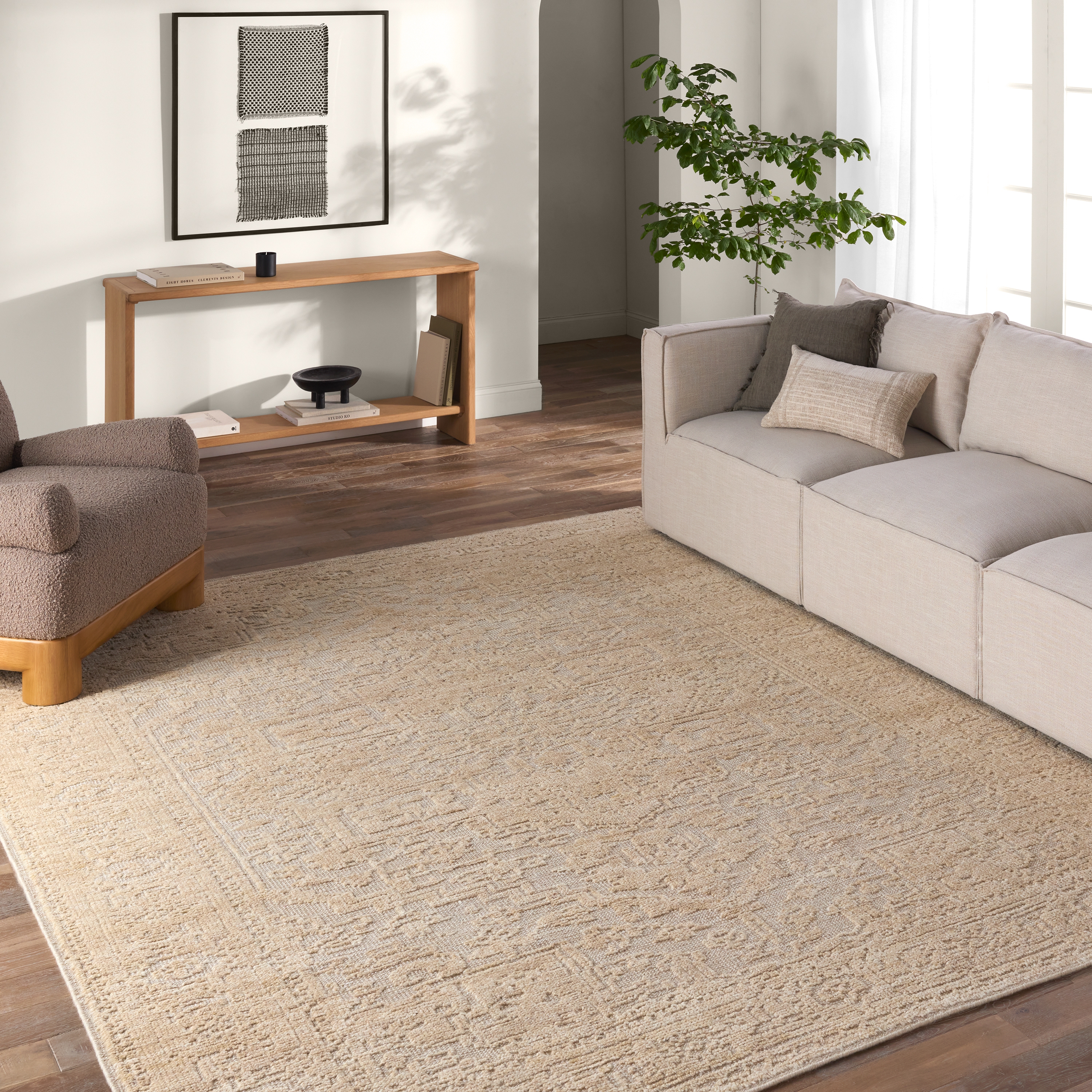 Pranhita APS01 Handknotted Medallion Tan and Cream Area Rug (8'x10') - Image 4