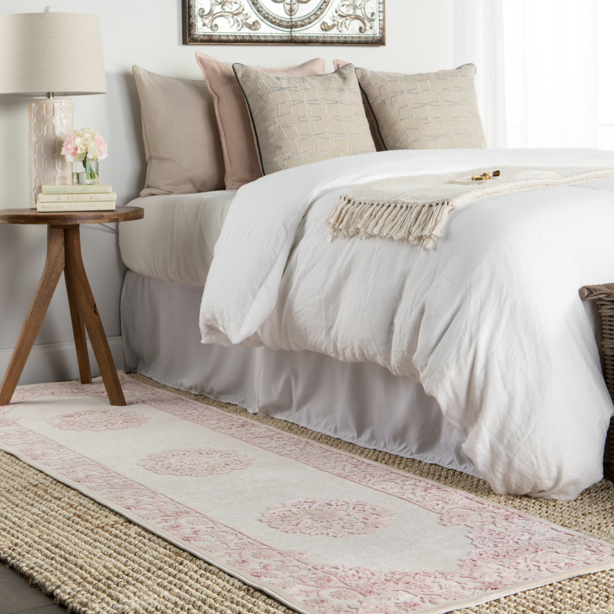 Malo Medallion Pink/ White Runner Rug (2'6"X8') - Image 5