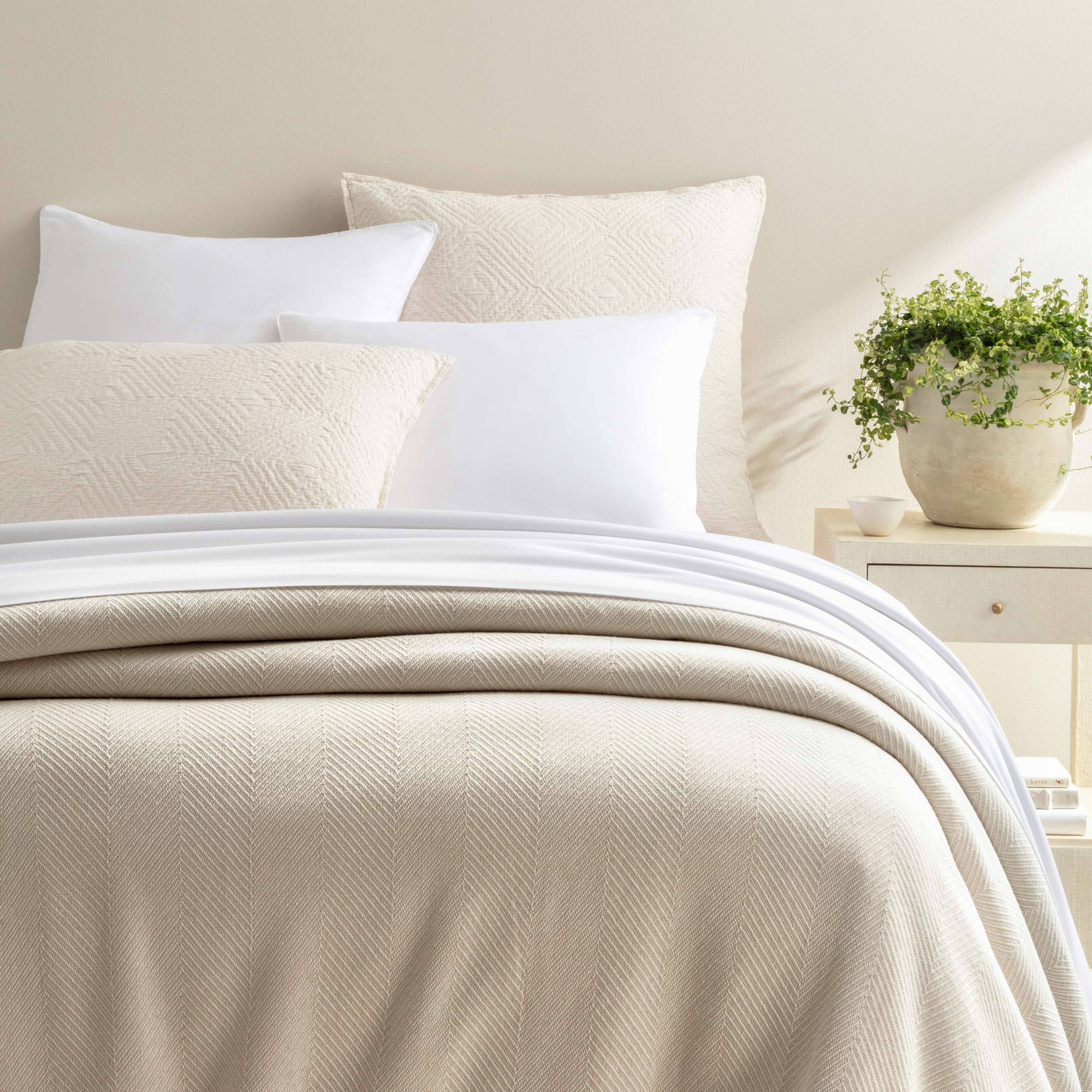 Herringbone White/Ivory Blanket - Image 0