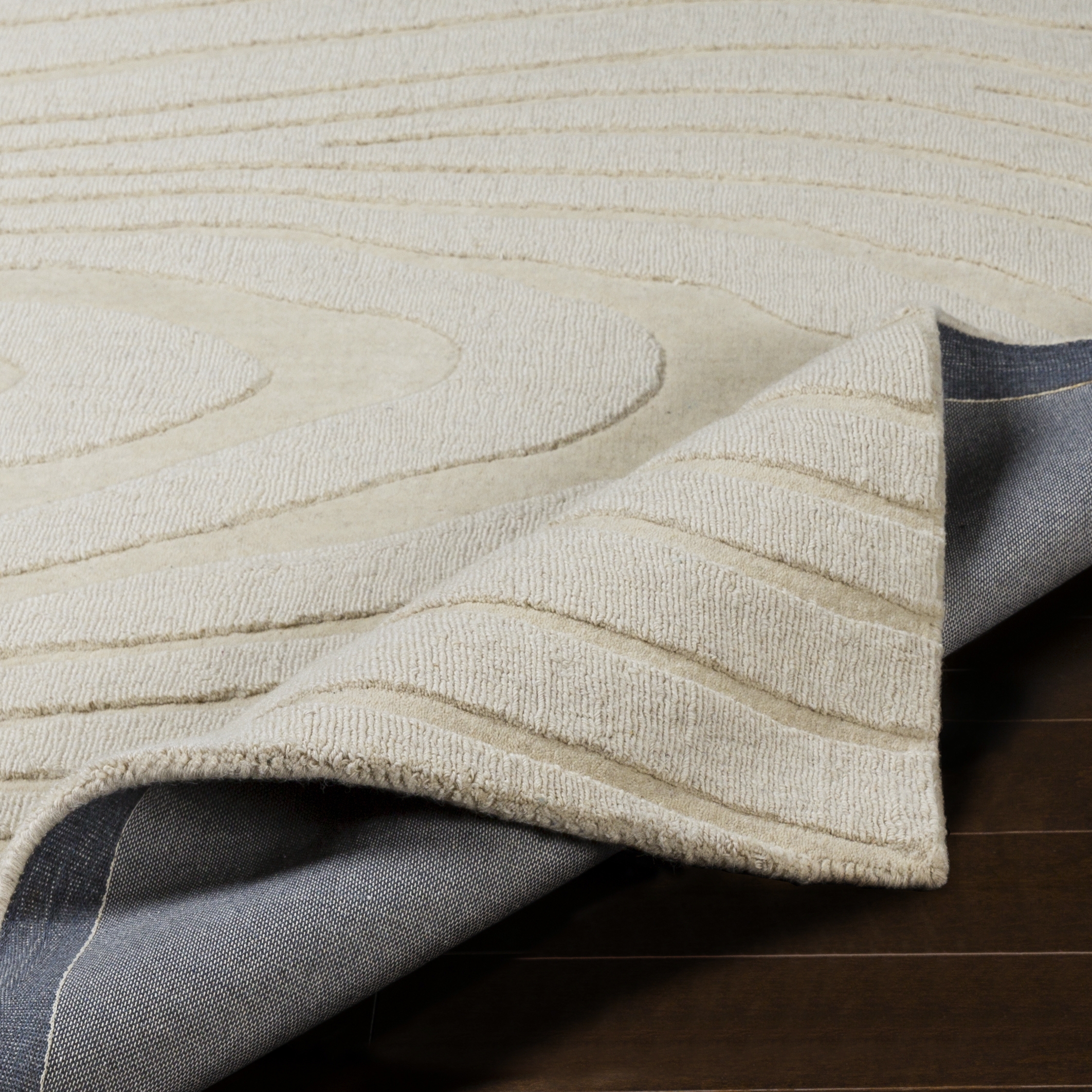 Mystique White Indoor 3'3" x 5'3" Handmade Rug - Image 3