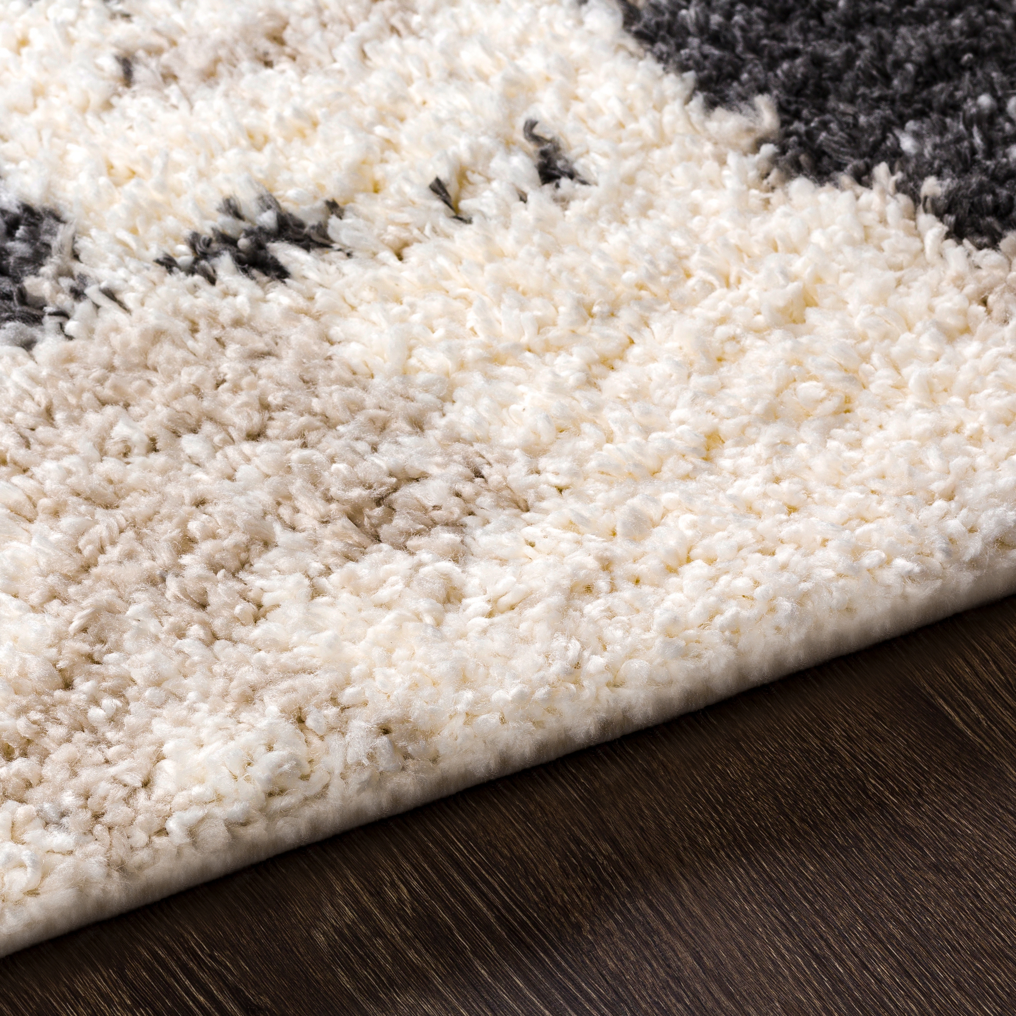 Eskimo Shag Beige Indoor 6'7" x 9' Machine Woven Rug - Image 2