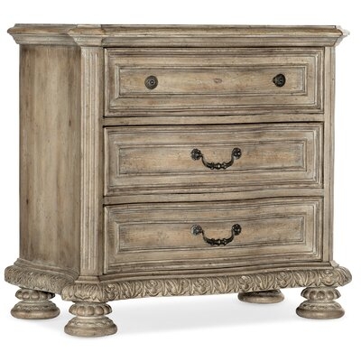 Castella 3 - Drawer Bachelor's Chest in Antique Brown - Image 0