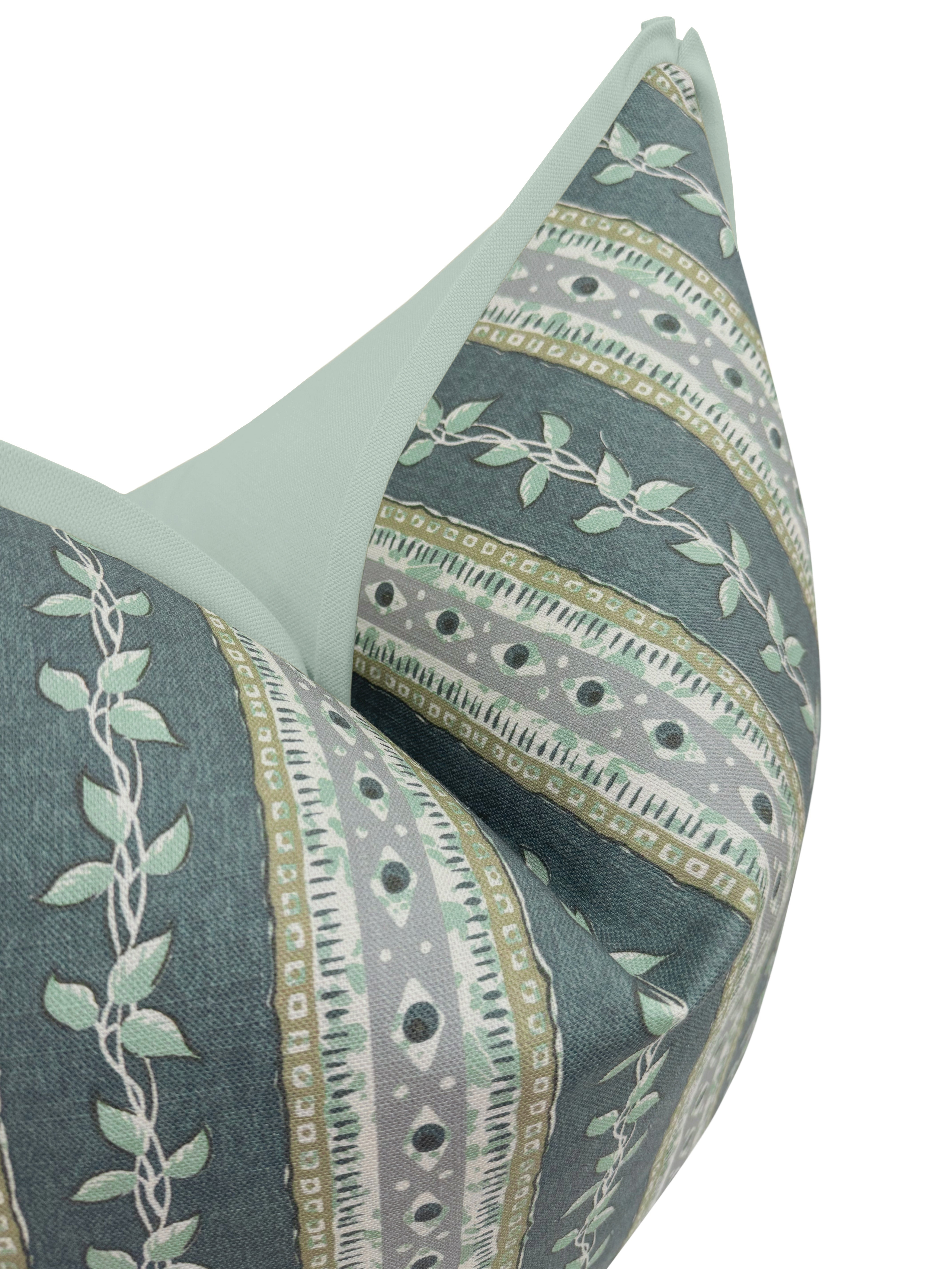 ELLISTON HOUSE : TRELLIS // MARINE - 14" X 24" / BUTTERFLY FLANGE / Mineral - Image 0