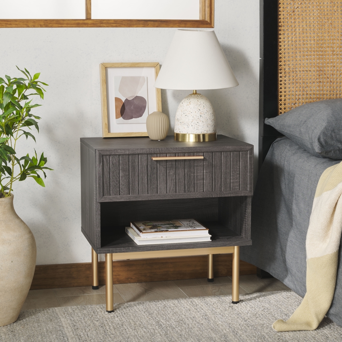 Axelle 1 Drawer Nightstand - Distressed Black / Gold - Safavieh - Image 1