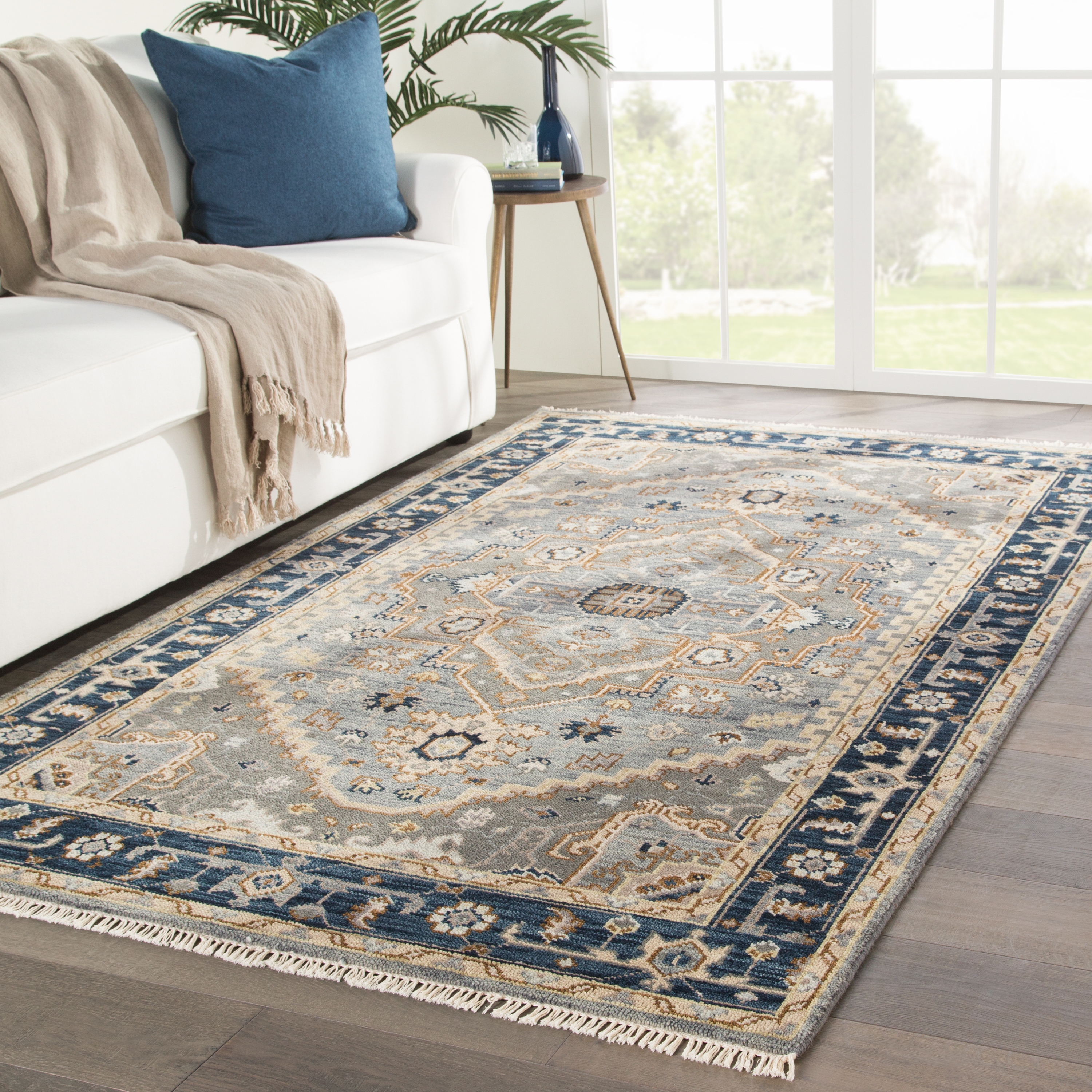 Andrews Hand-Knotted Medallion Gray/ Brown Area Rug (6'X9') - Image 4