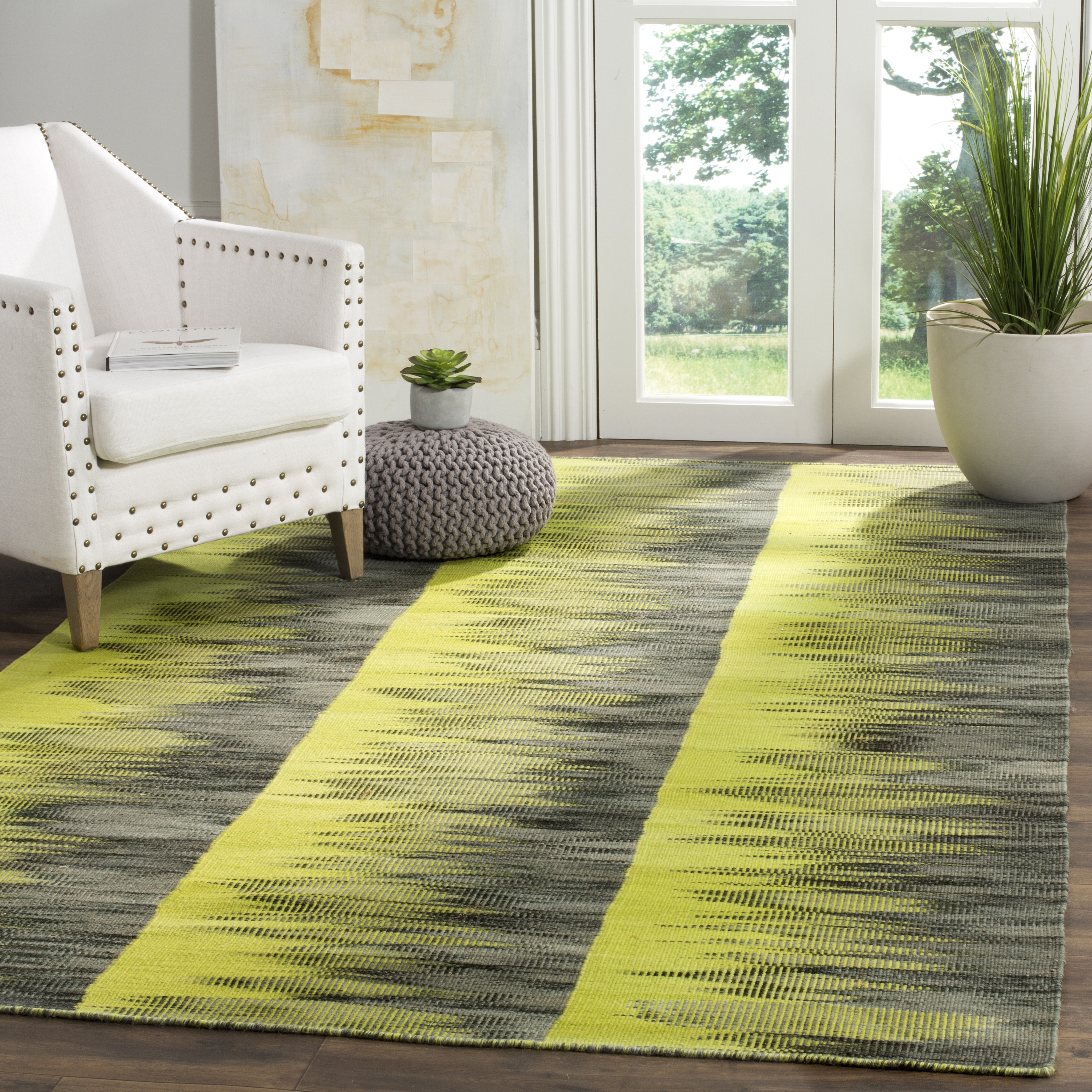 Arlo Home Hand Woven Area Rug, KLM819A, Green/Charcoal,  4' X 6' - Image 1