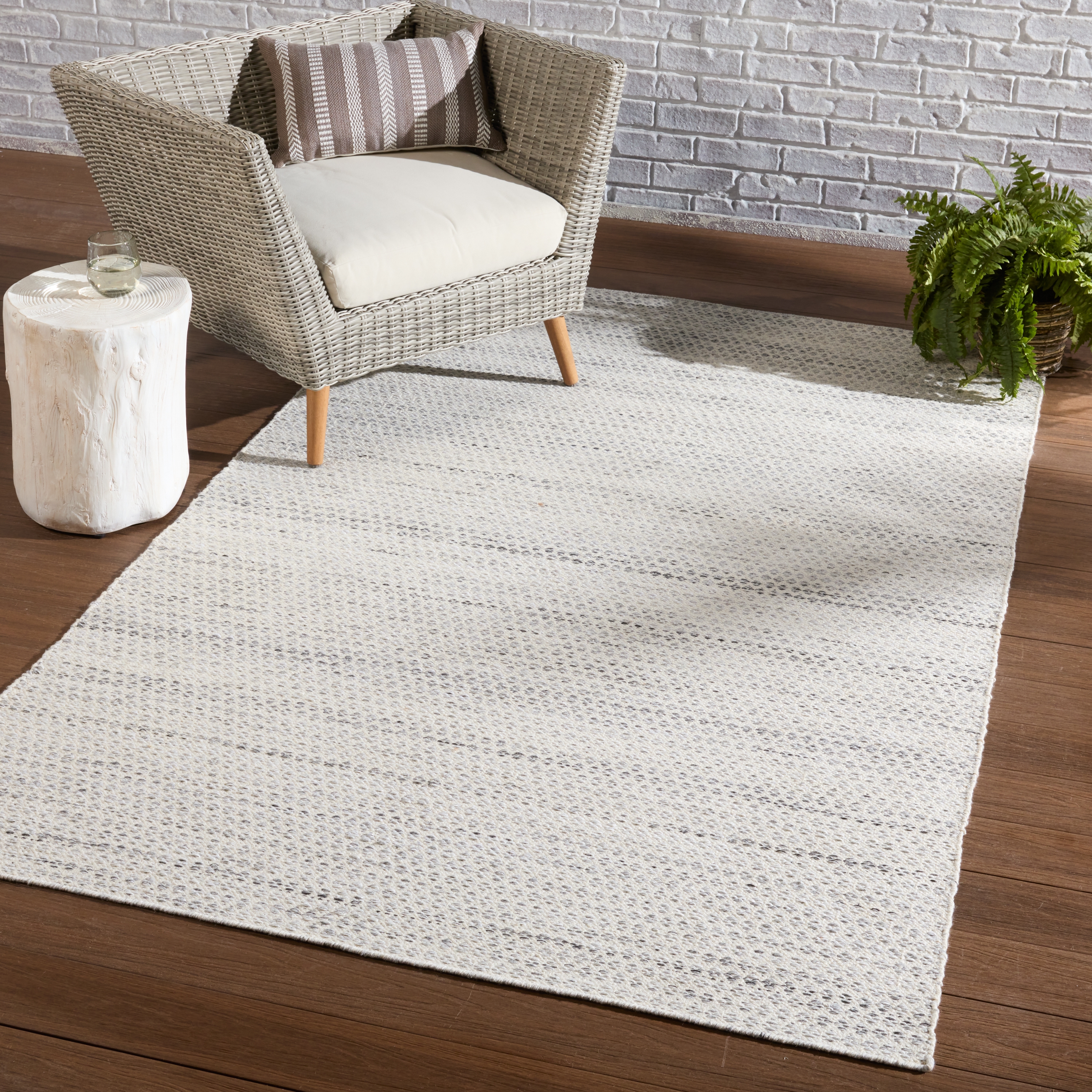 Eliza Indoor/ Outdoor Trellis Cream/ Gray Runner Rug (2'6"X8') - Image 4