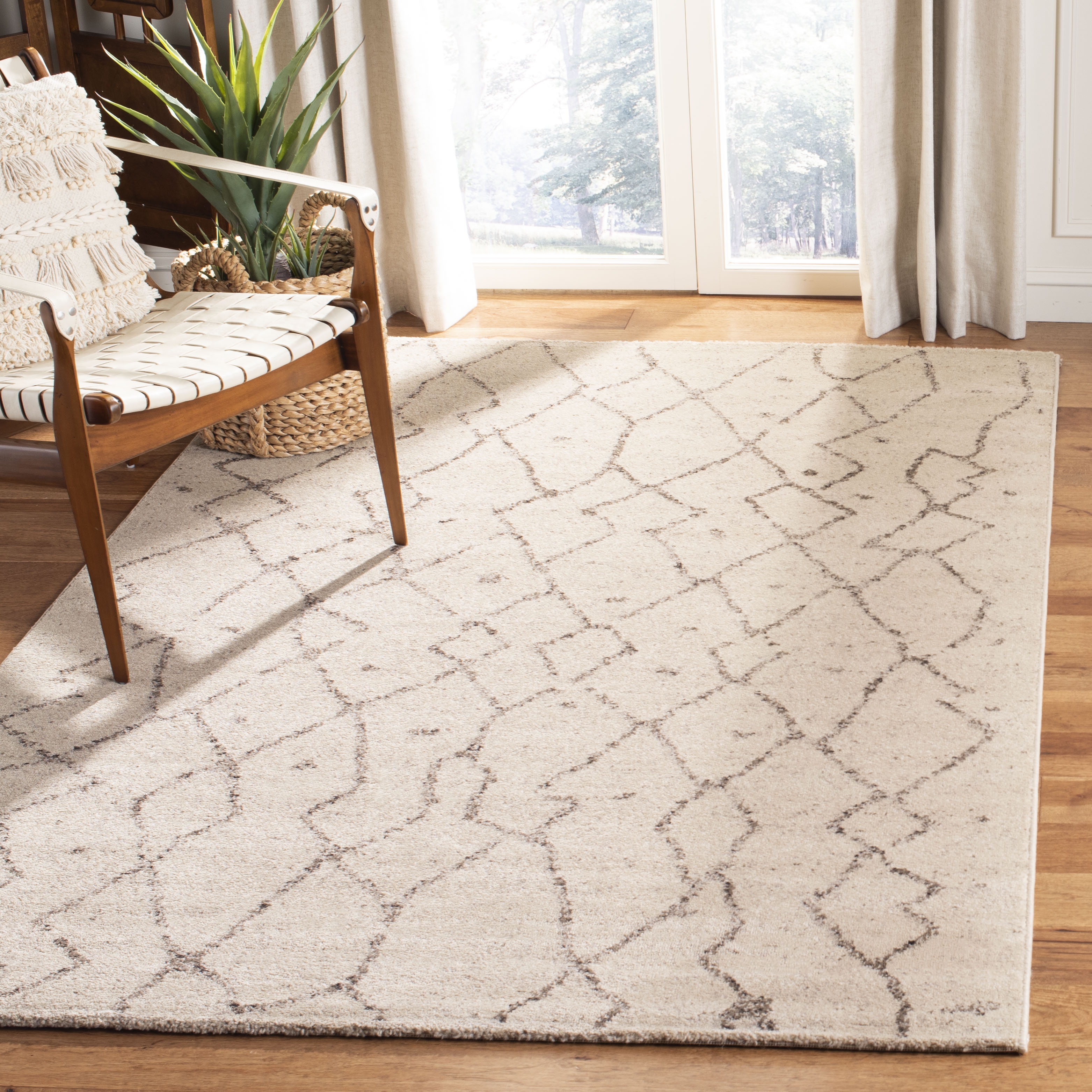 Arlo Home Woven Area Rug, TUN1811-KMK, Ivory,  4' X 6' - Image 1