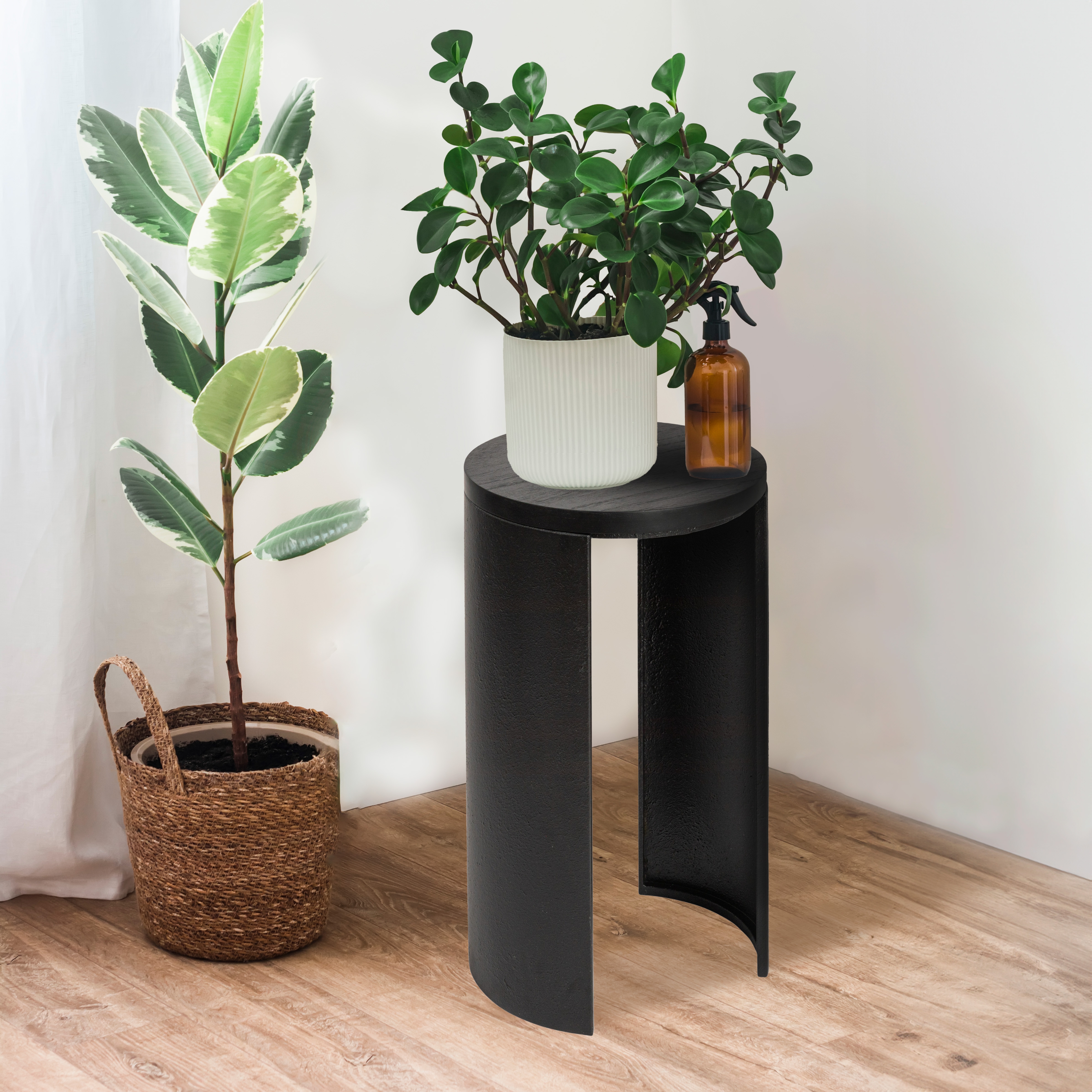 Sleek Metal Round End Table, Black - Image 0