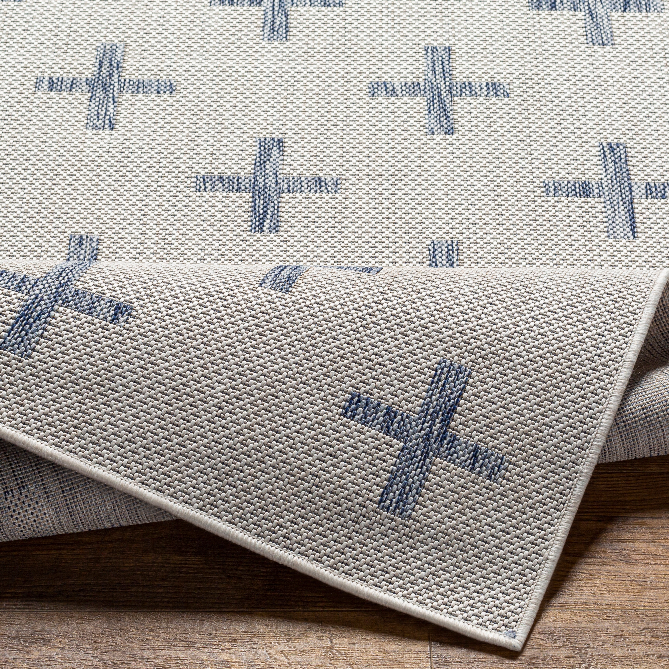 Tuareg Beige Outdoor 5'3" x 7' Machine Woven Rug - Image 4