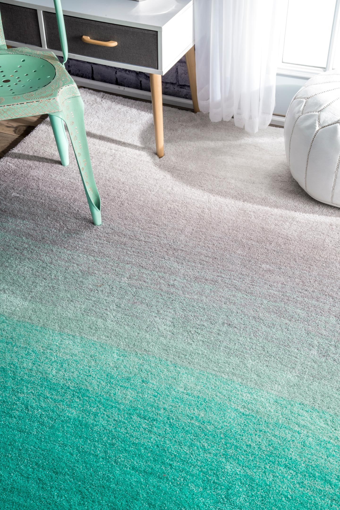 Handmade Ombre Shag Area Rug - Image 5