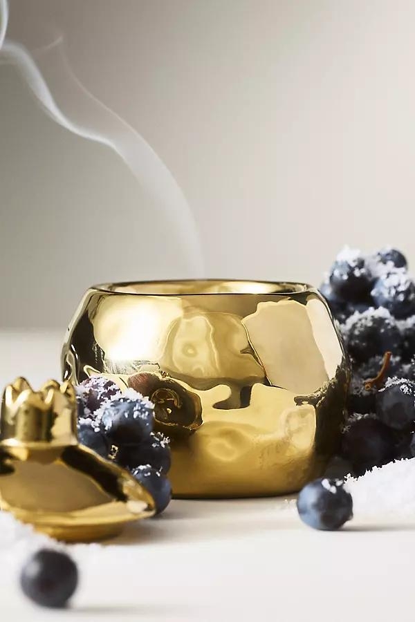 Pomme Rouge Ceramic Fruit Candle - Image 0