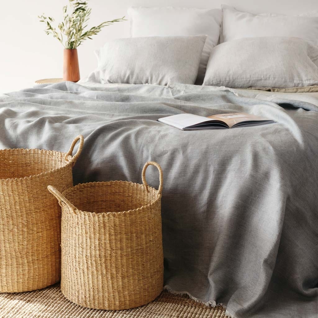 The Citizenry Arya Linen Bed Blanket | Green - Image 7