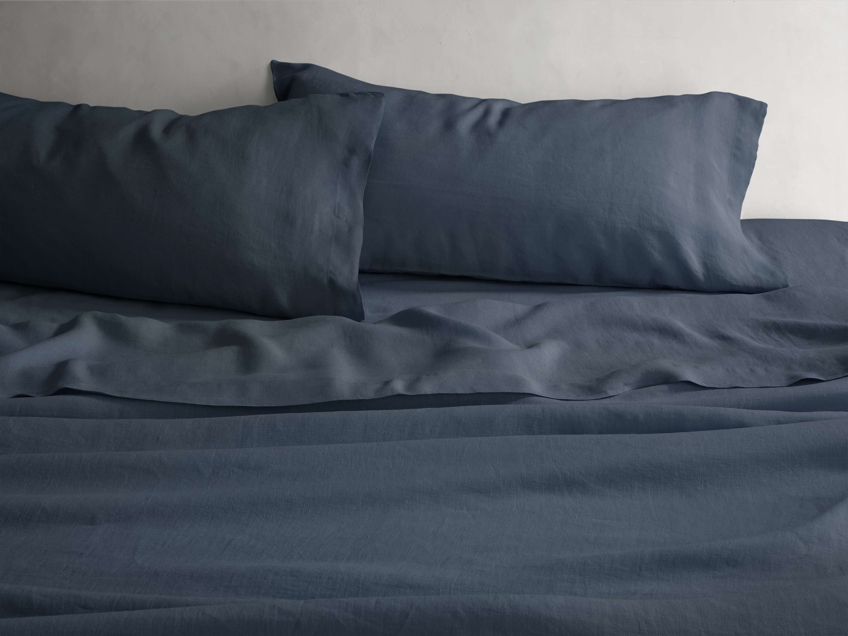 Italian Garment-Dyed Sheet Set Linen Queen in Blue - Image 0