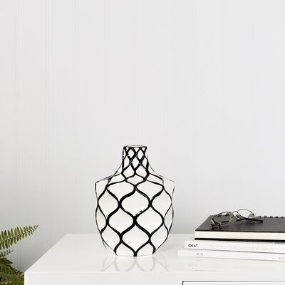 Sushmita Abstract Lattice Outline Modern Ceramic Decorative Table Vase - Image 0